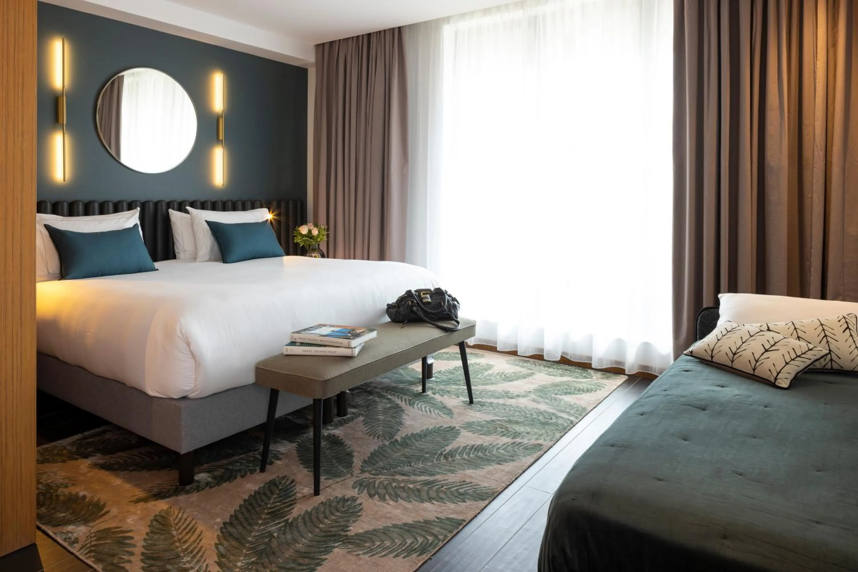 Bed in Howard sur Seine - Asnieres Paris La Defense