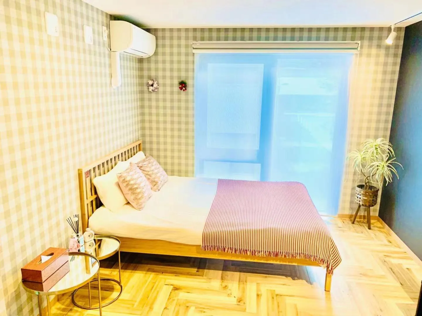 Decorative detail, Bed in TIME SHARING STAY Ikebukuro