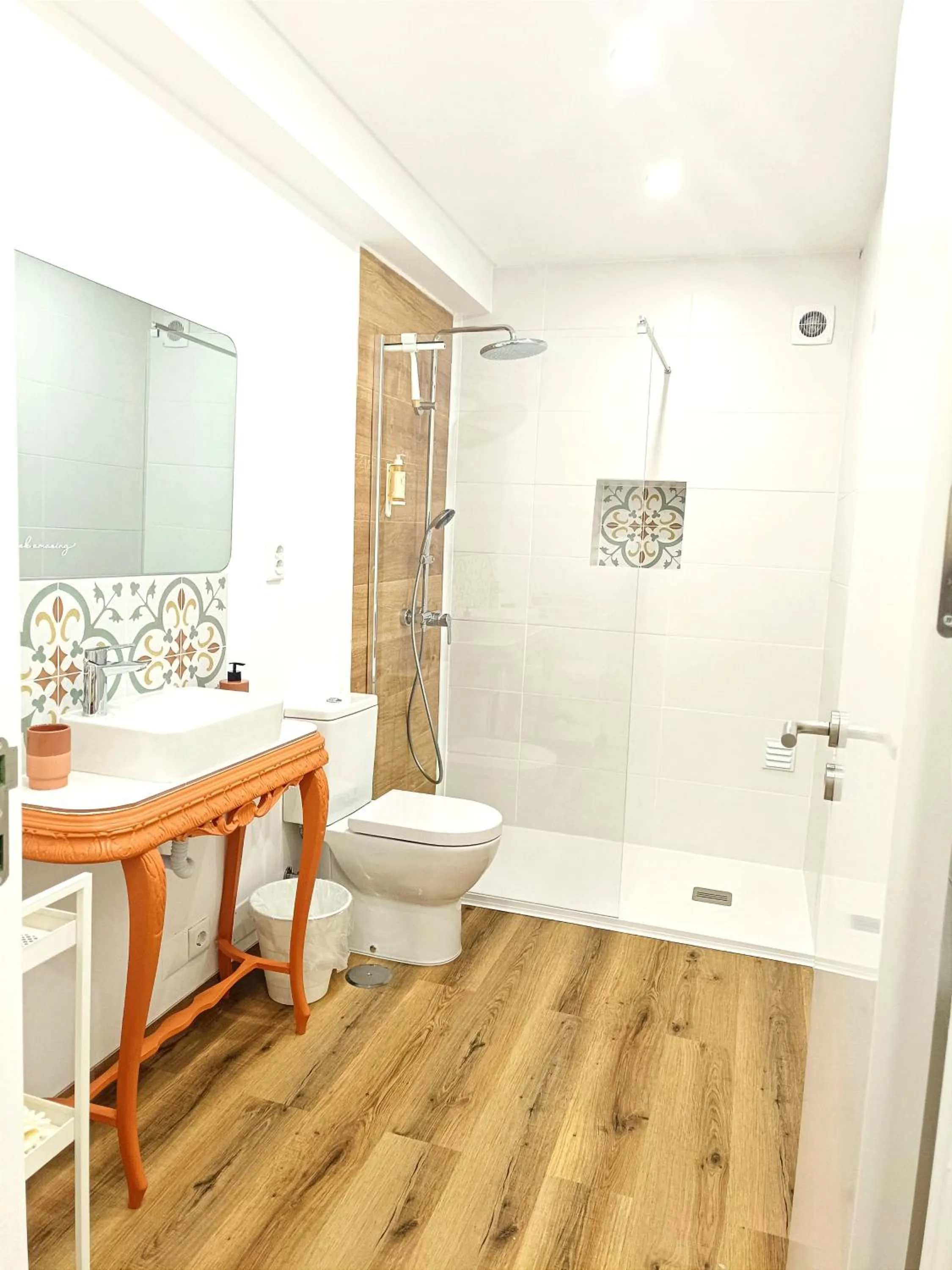 Bathroom in SUPERTUBOS HOUSE Peniche