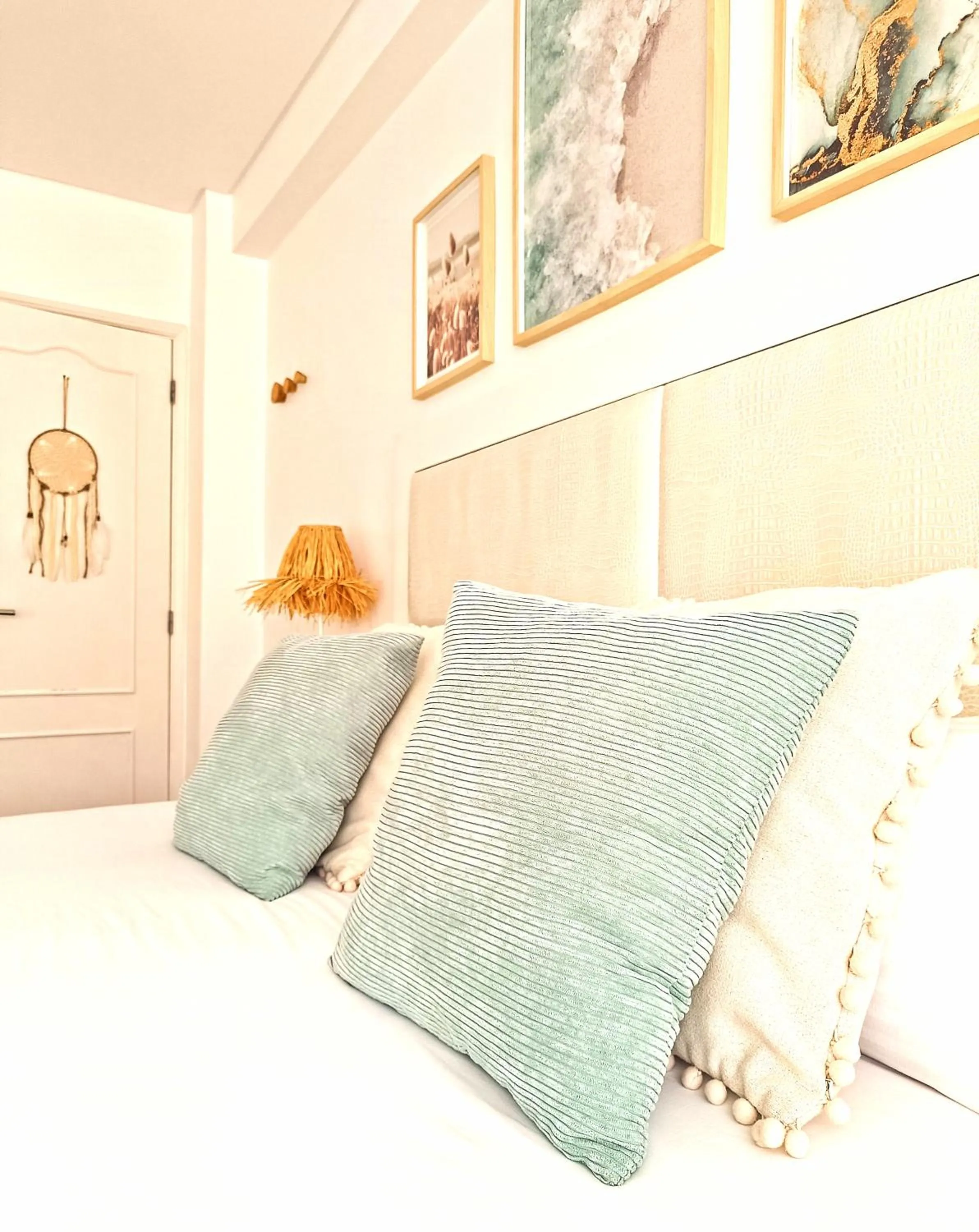 Bed in SUPERTUBOS HOUSE Peniche