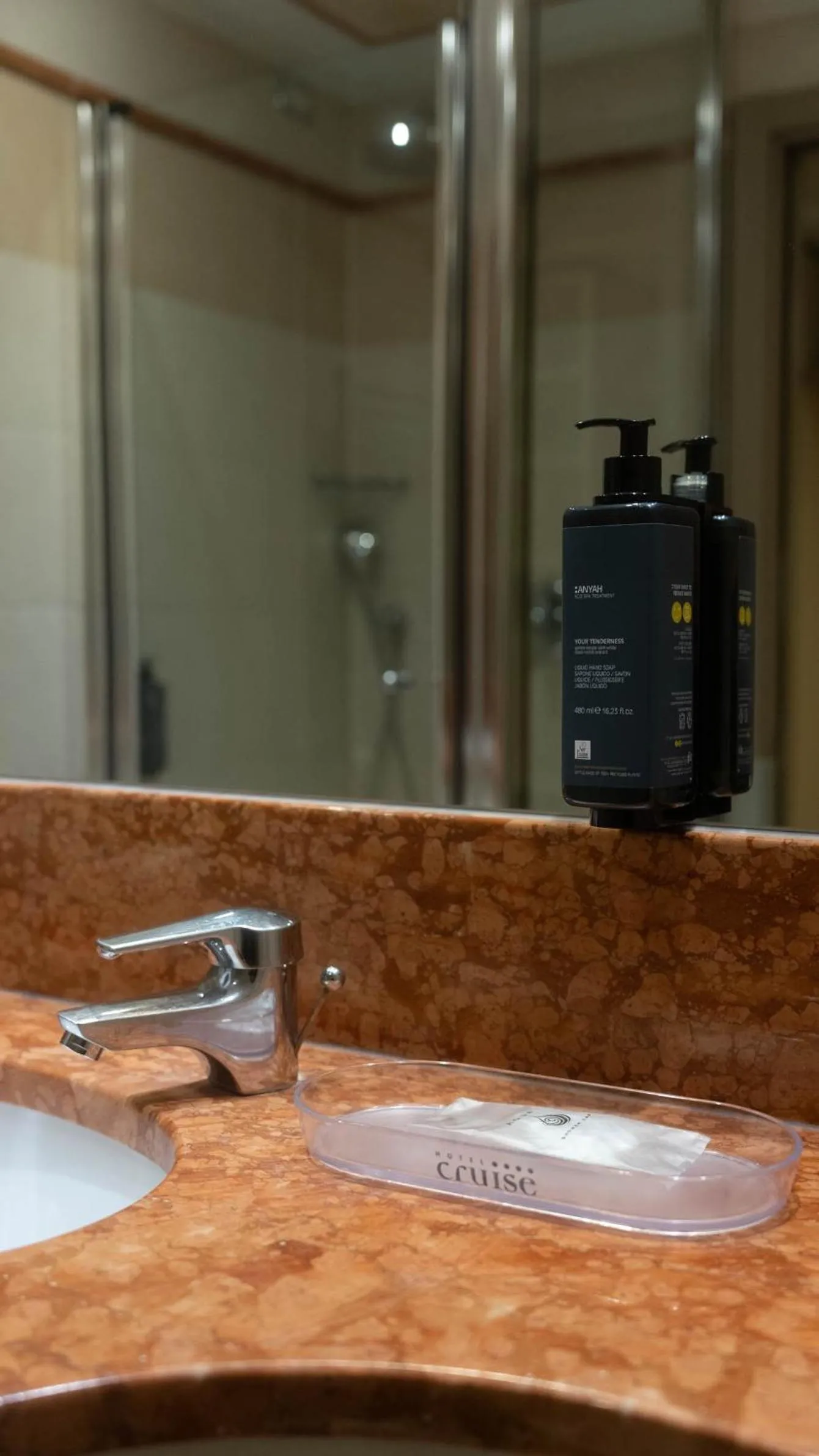Bathroom in Hotel Cruise