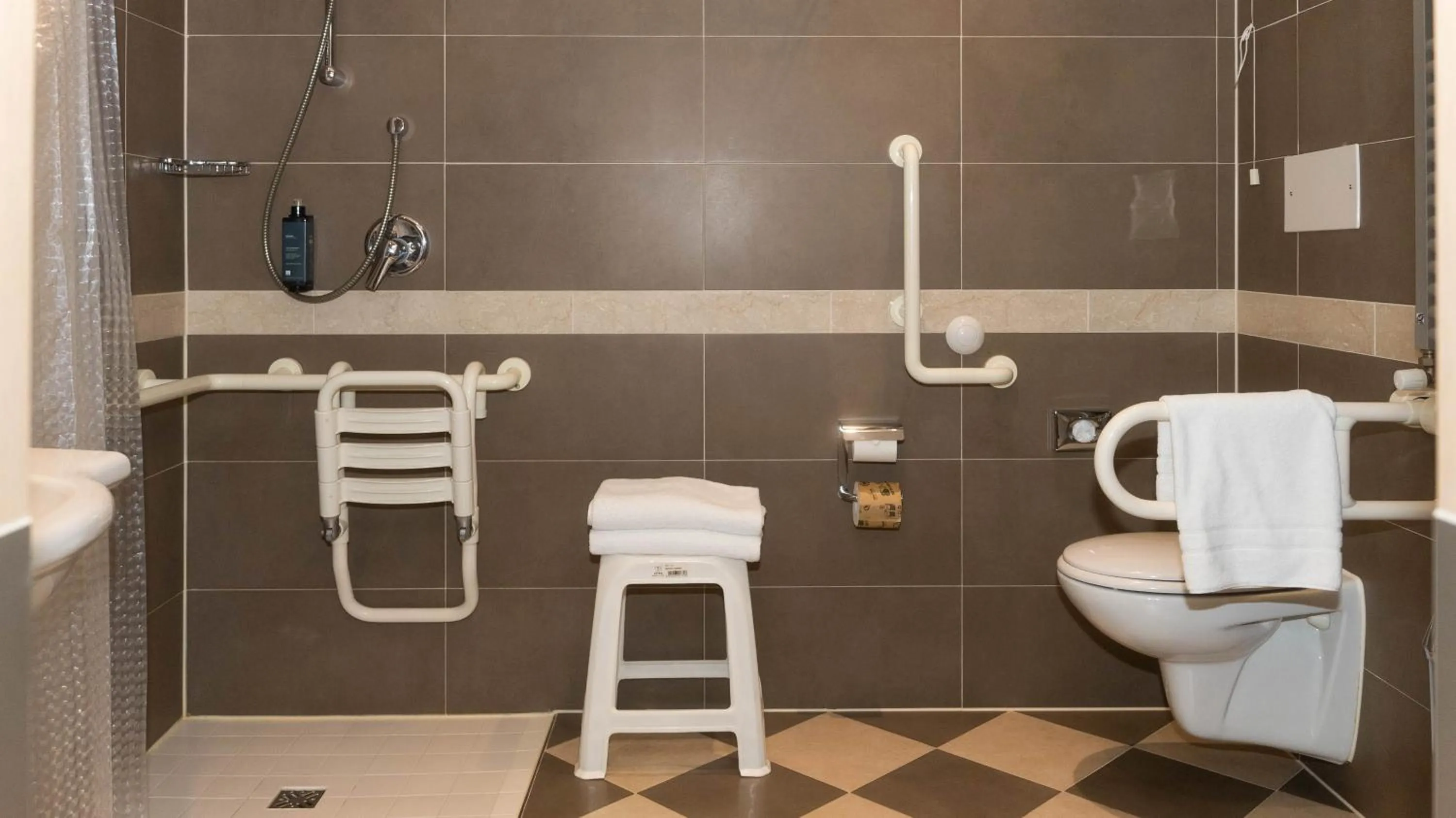 Bathroom in Hotel Cruise