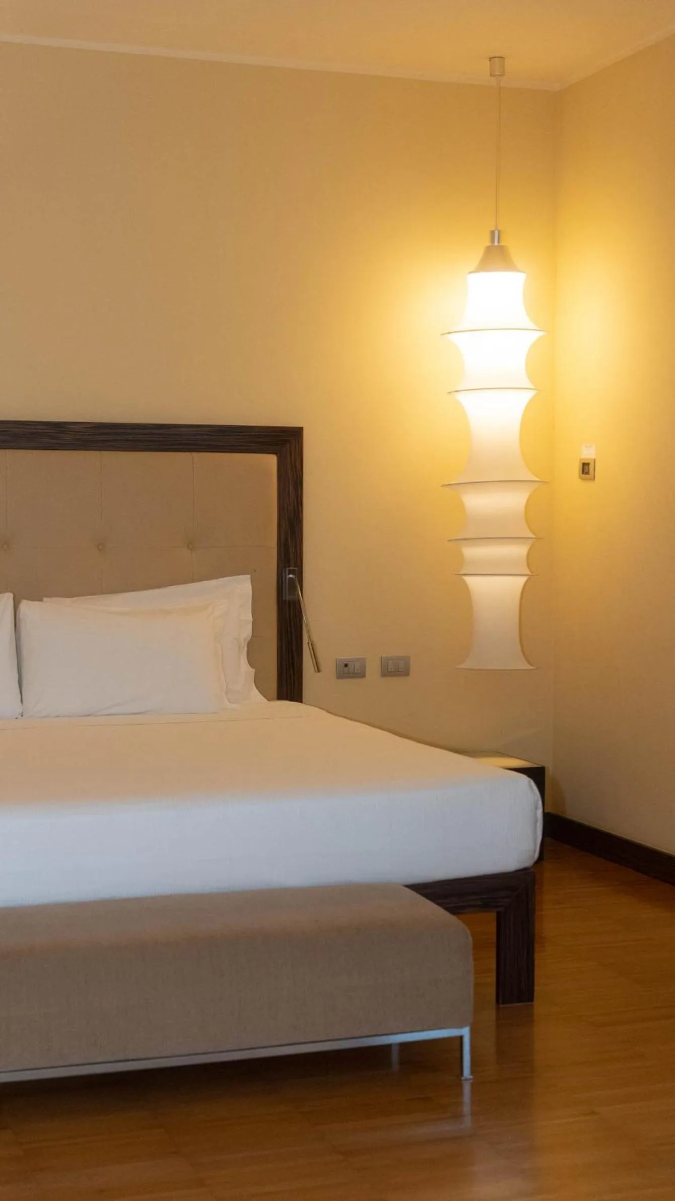 Bedroom, Bed in Hotel Cruise