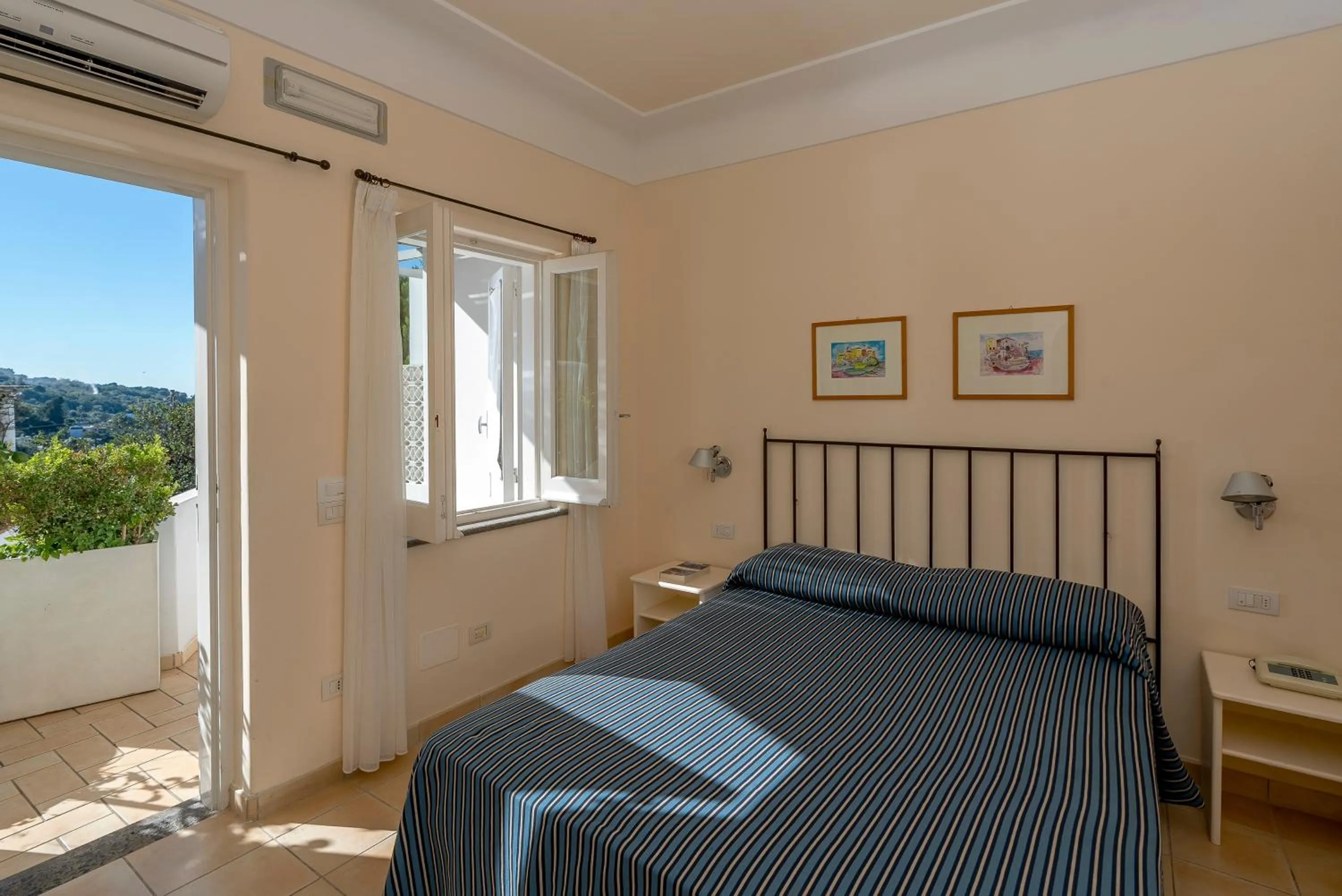 Bedroom, Bed in Hotel Senaria