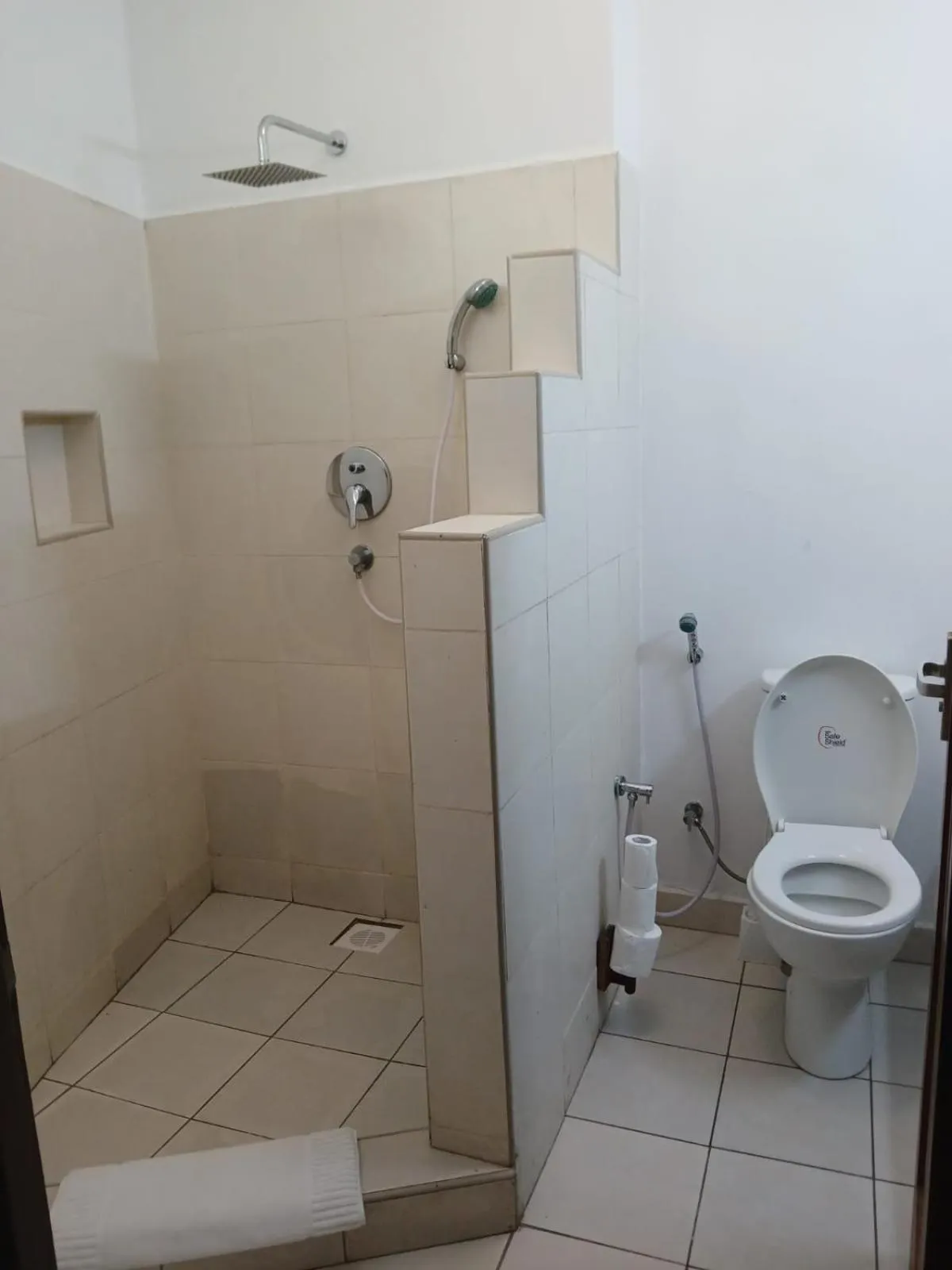 Bathroom in Safari Beach Hotel