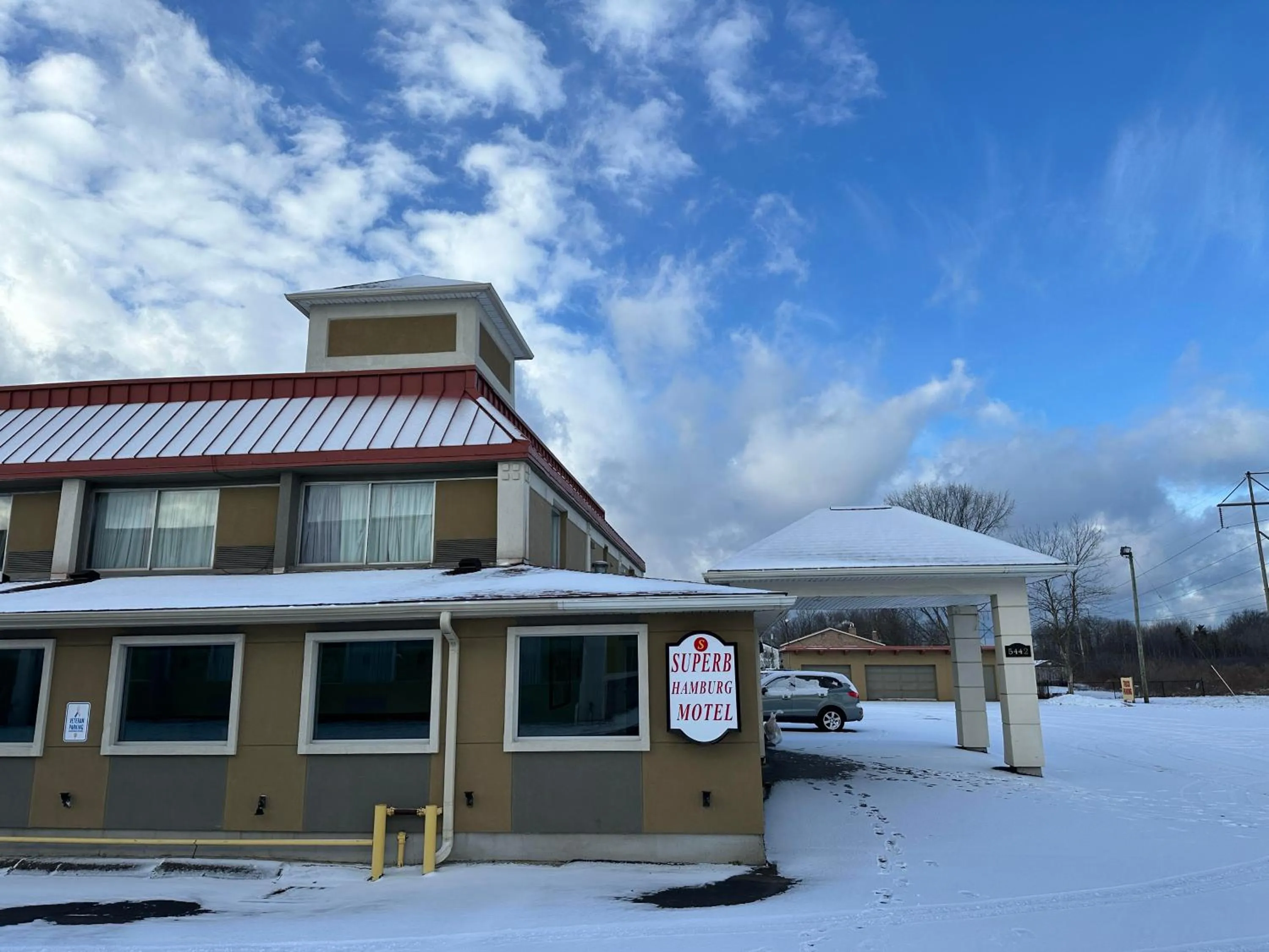 Property building, Winter in Super 8 by Wyndham Hamburg