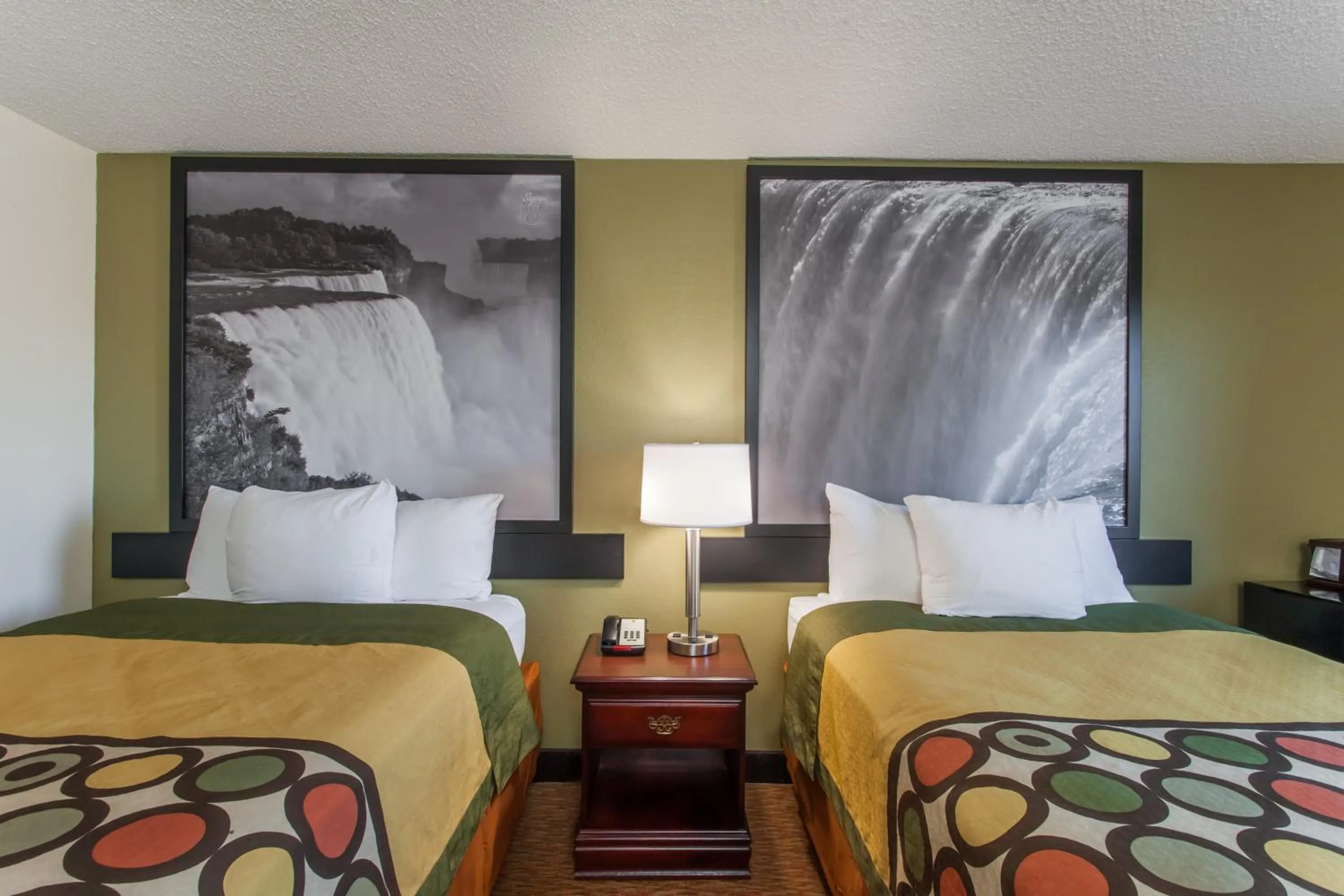 Photo of the whole room, Bed in Super 8 by Wyndham Hamburg