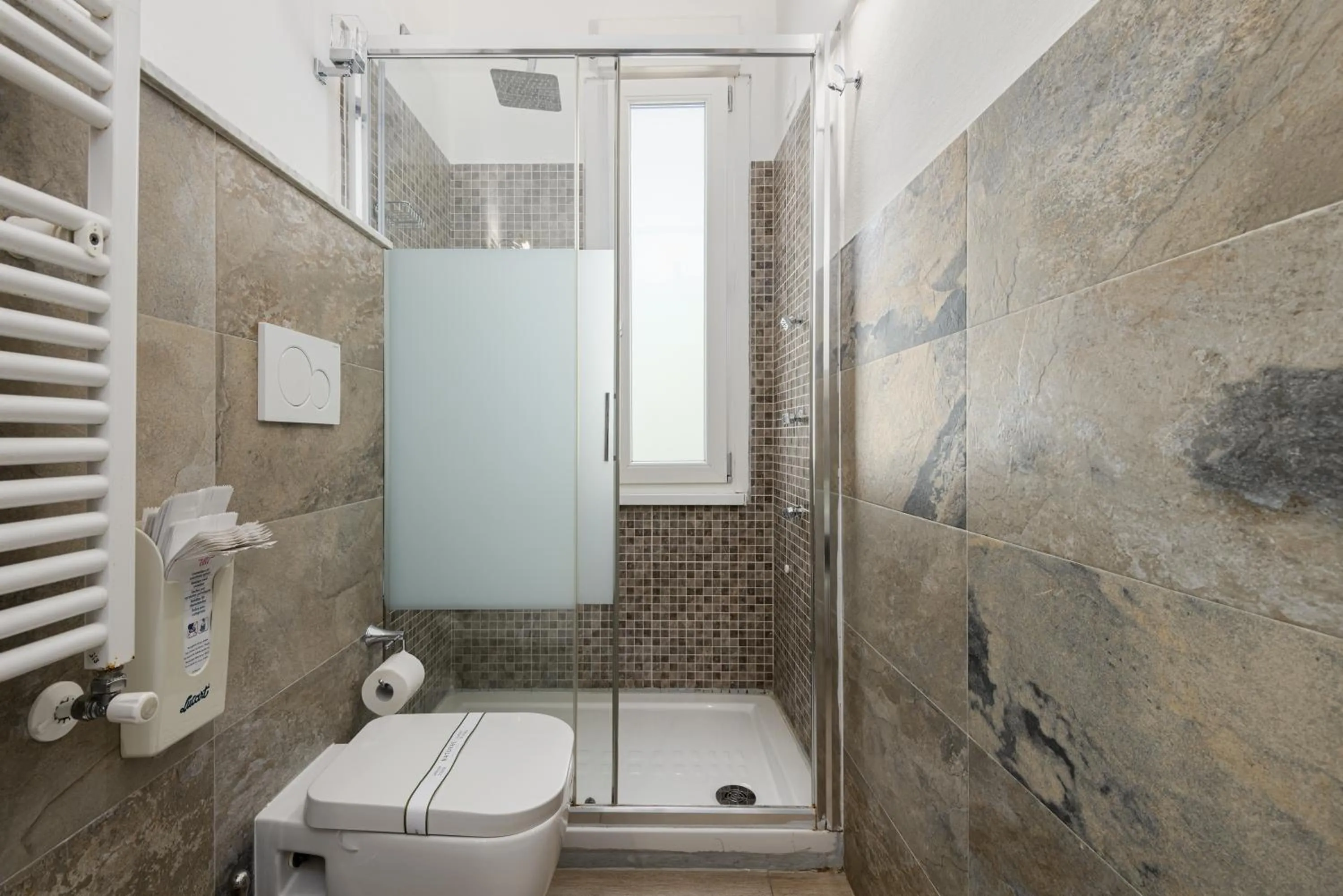 Bathroom in Florence Comfort B&B