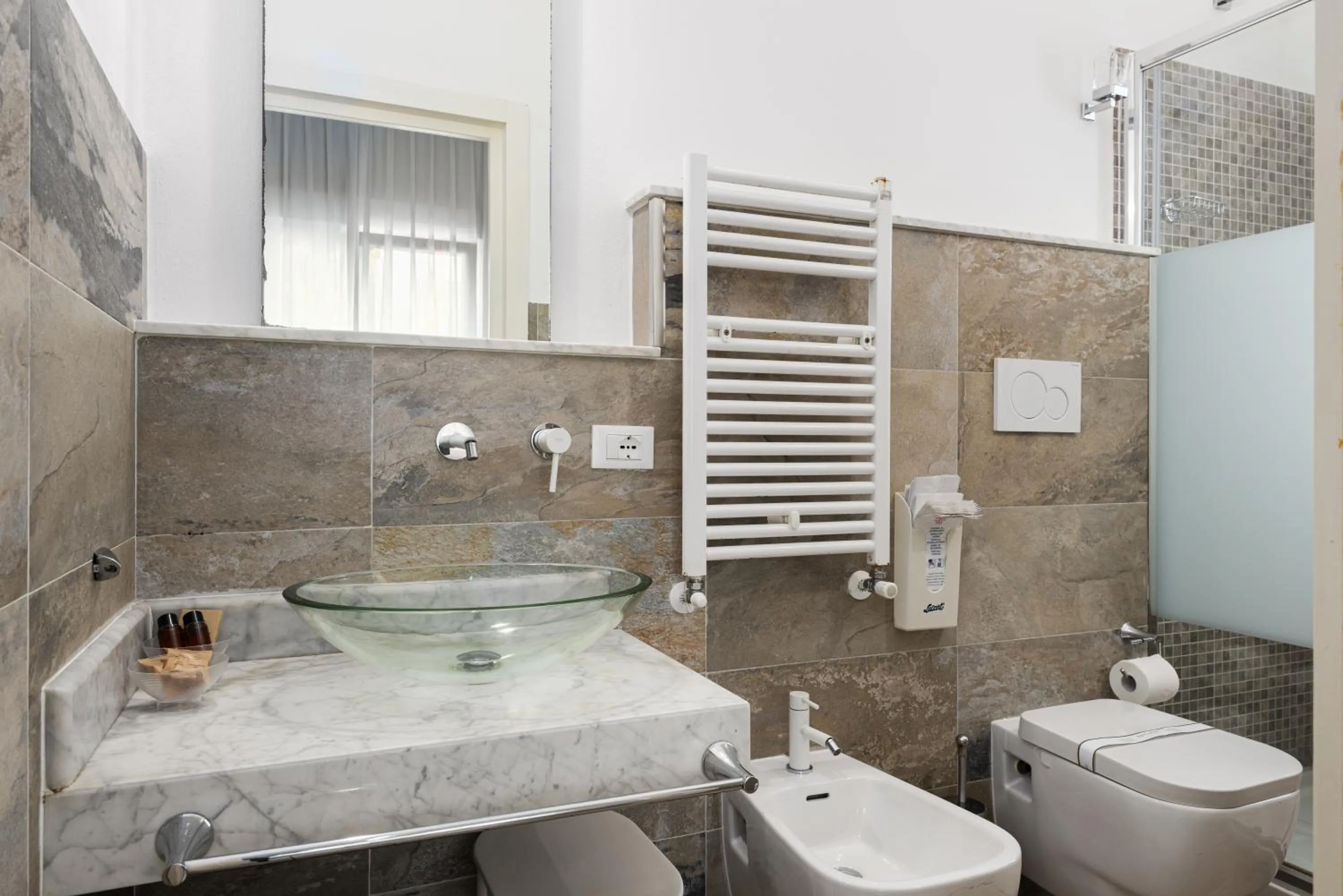 Shower in Florence Comfort B&B