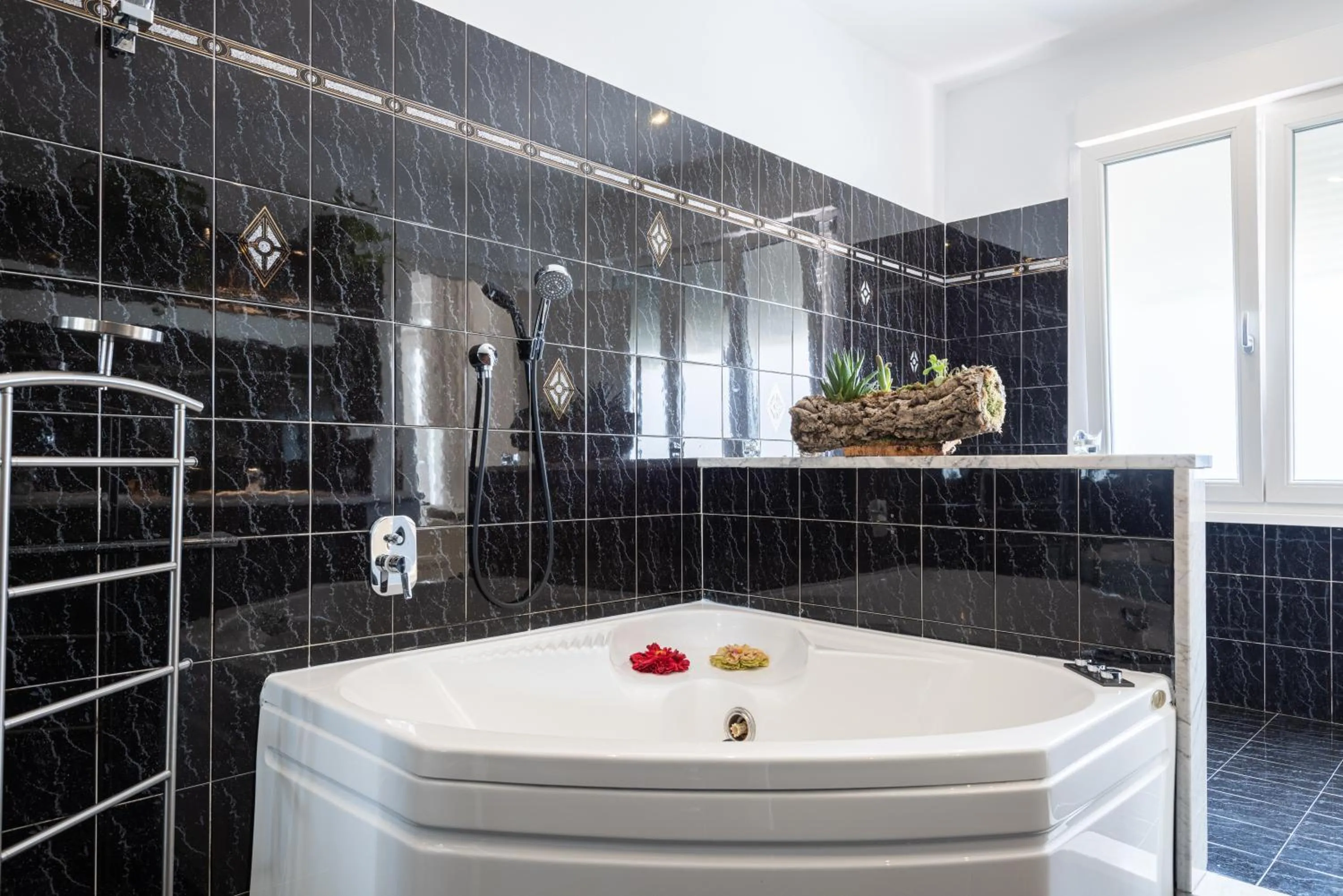 Hot Tub in Florence Comfort B&B