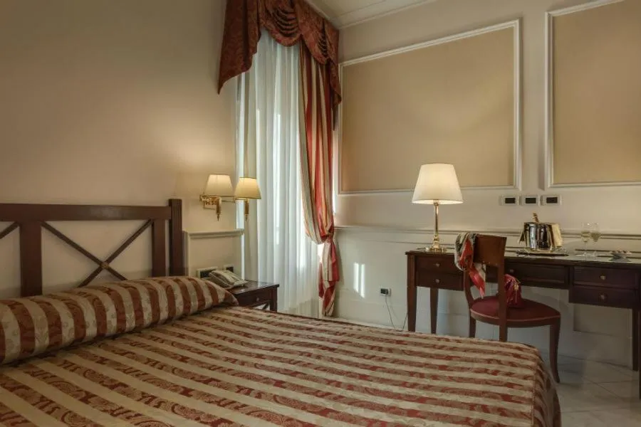 Bed in Palazzo Cardinal Cesi