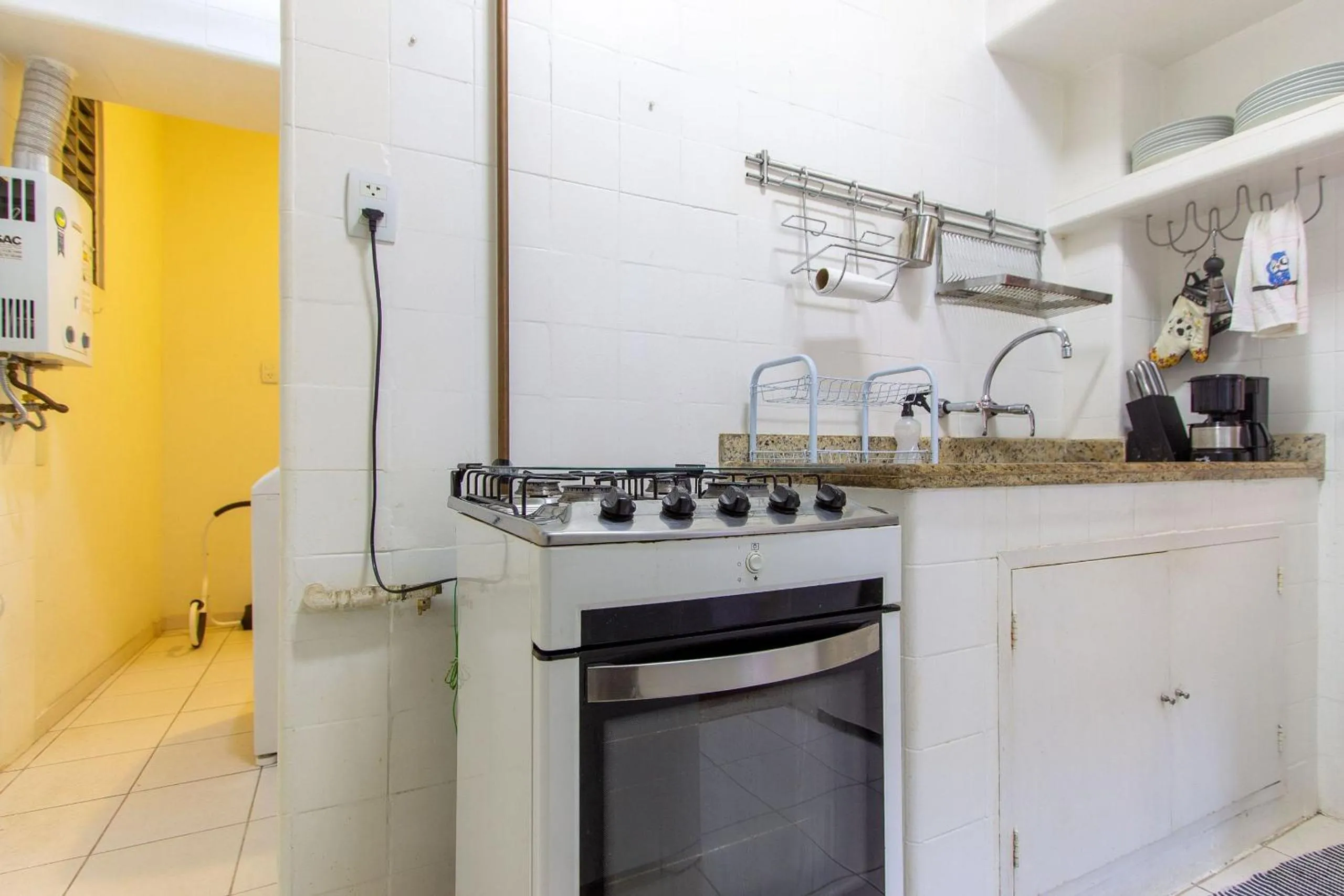 Kitchen or kitchenette in Ipanema: 2Qtos Confortável, Ao Lado da Praia