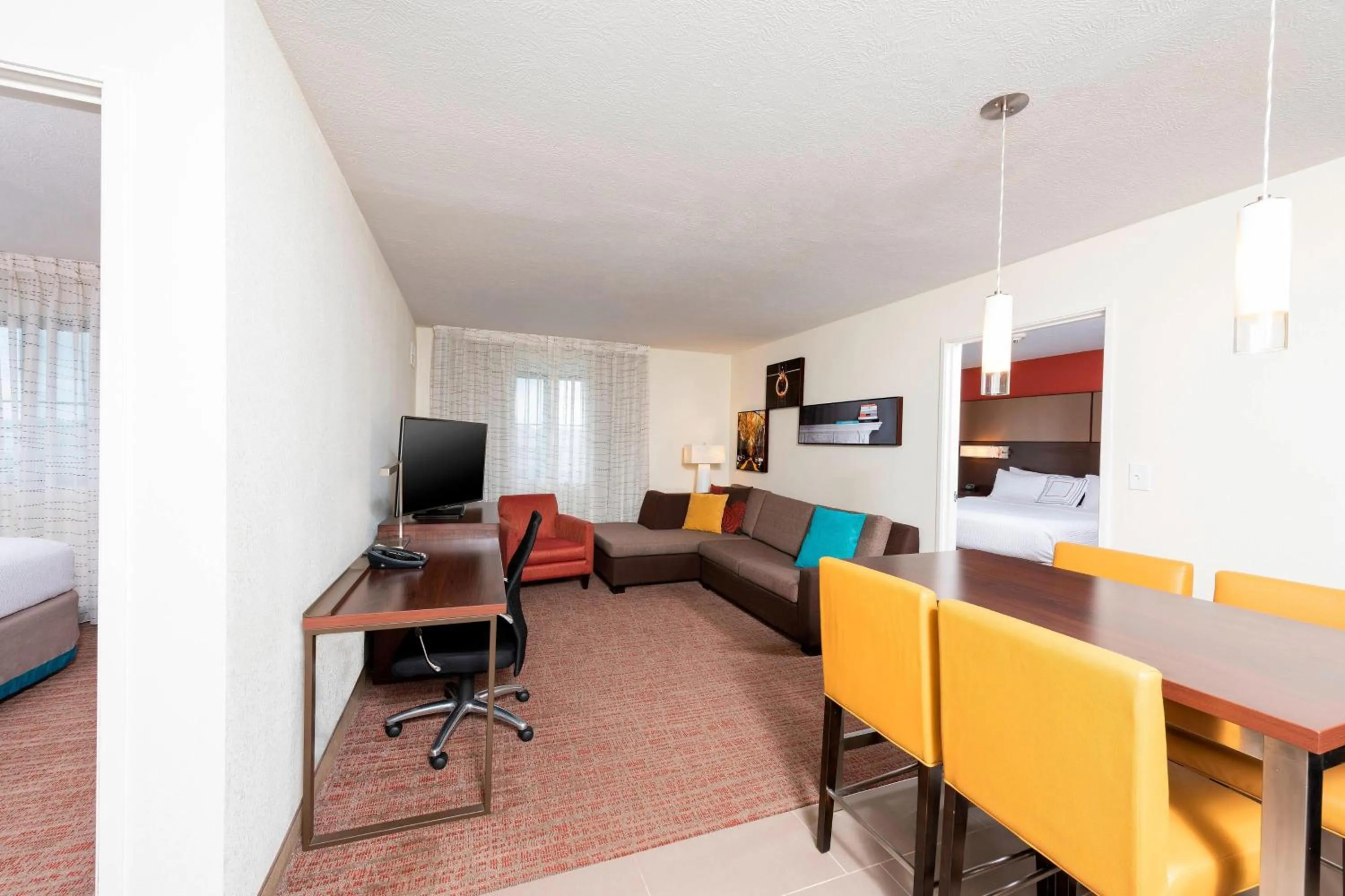 Living room in Residence Inn by Marriott Akron South/Green