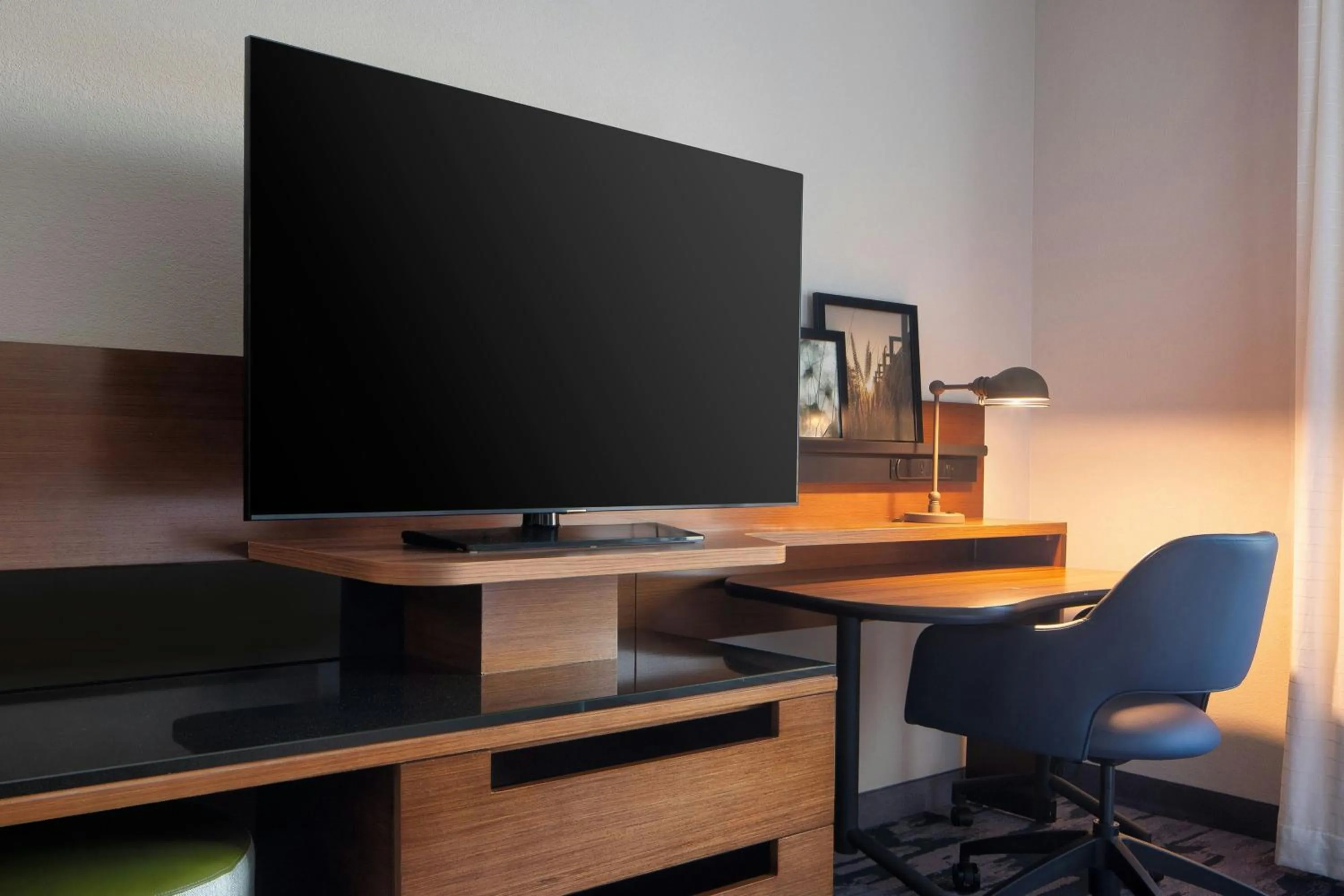 Bedroom in Fairfield Inn and Suites Oklahoma City Yukon