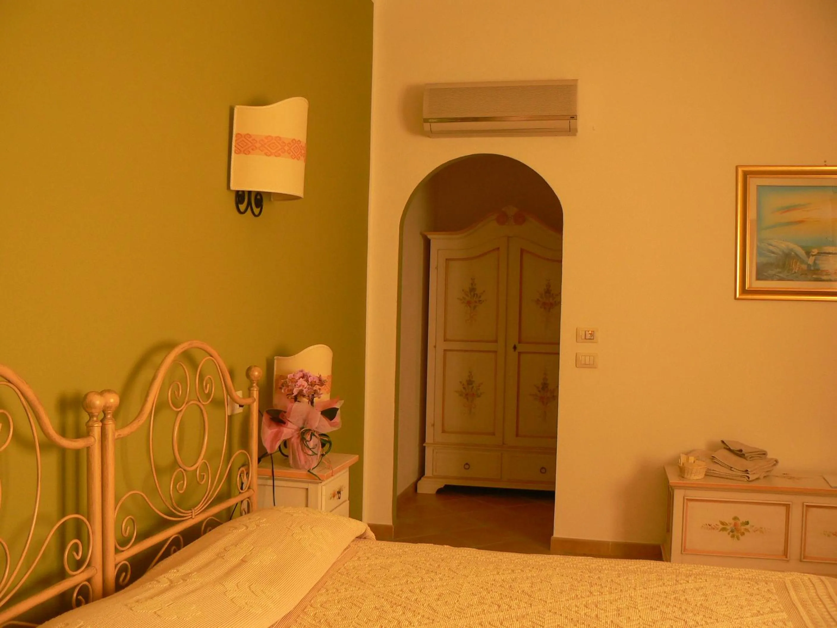 Photo of the whole room in Hotel Valkarana Country Relais