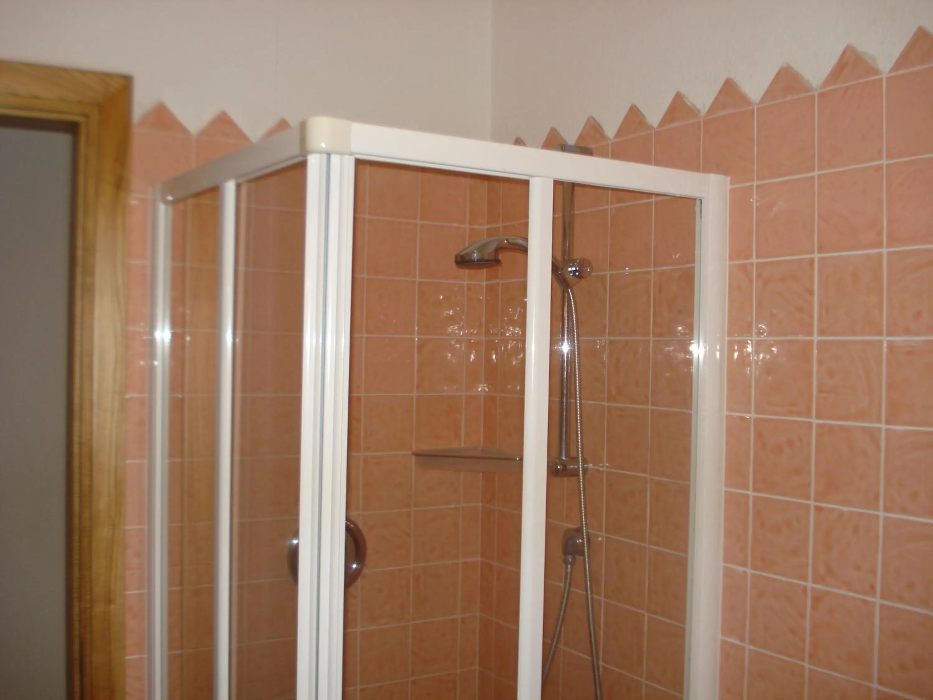 Shower in Hotel Valkarana Country Relais