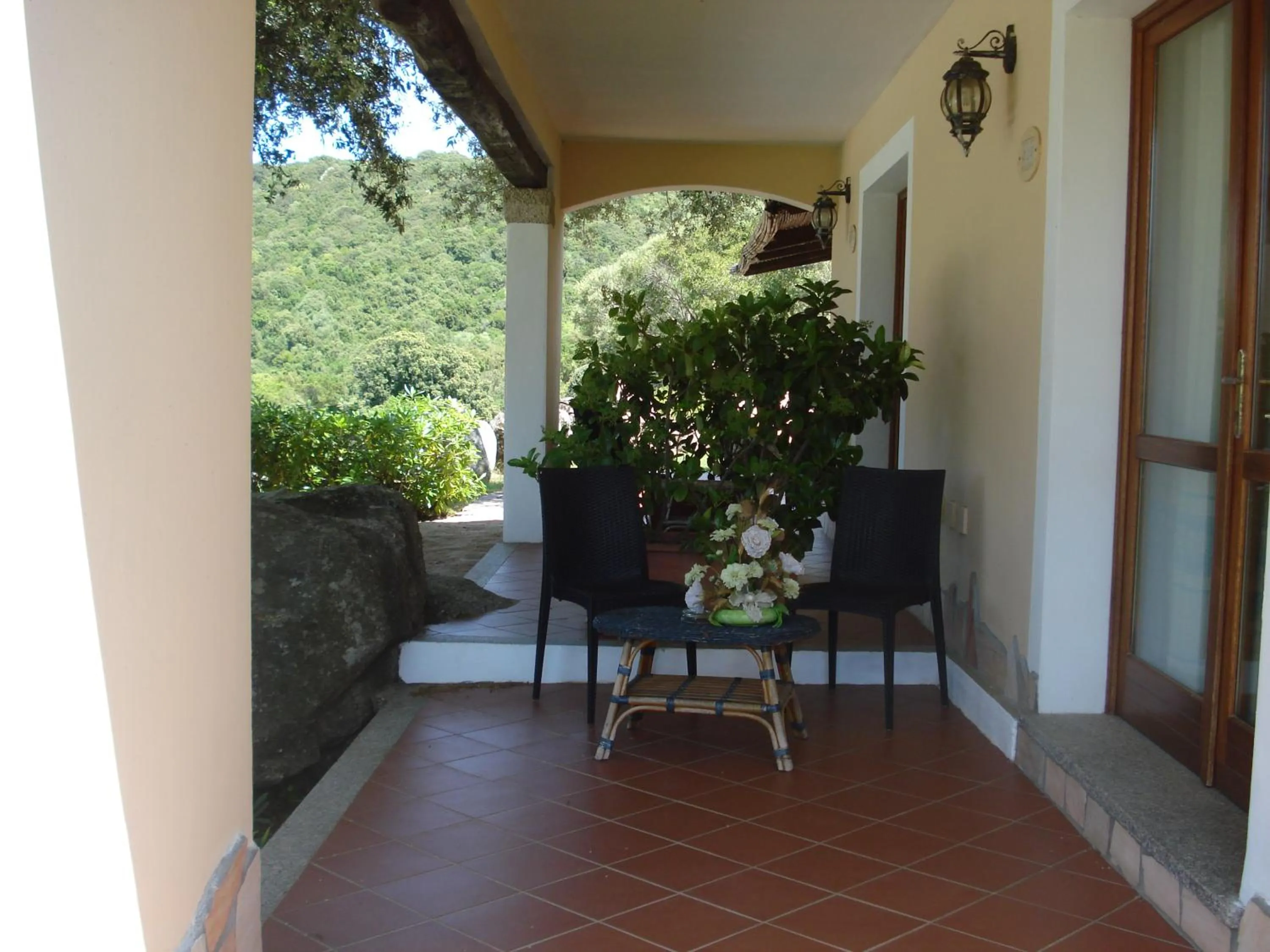 Garden in Hotel Valkarana Country Relais