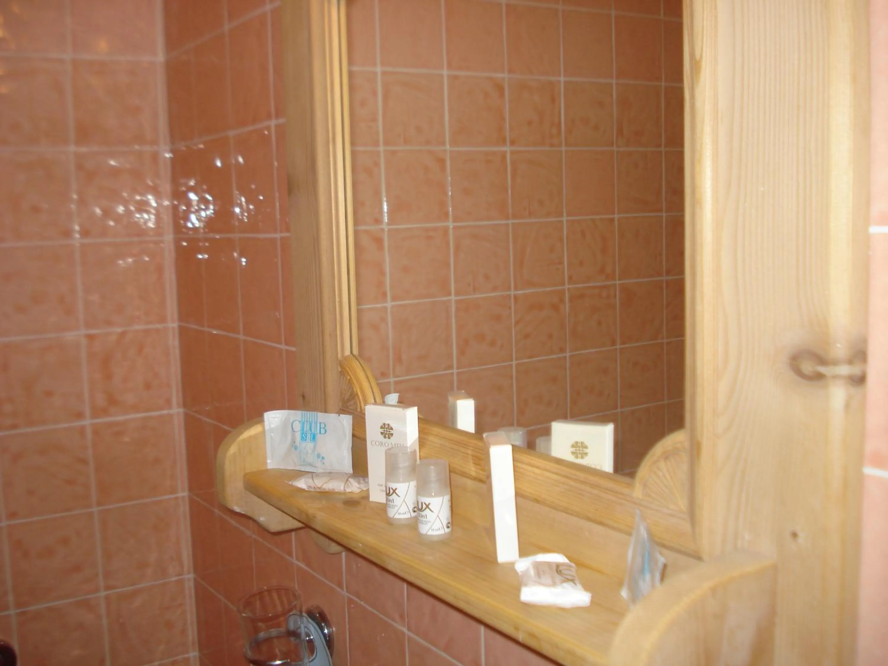 Bathroom in Hotel Valkarana Country Relais