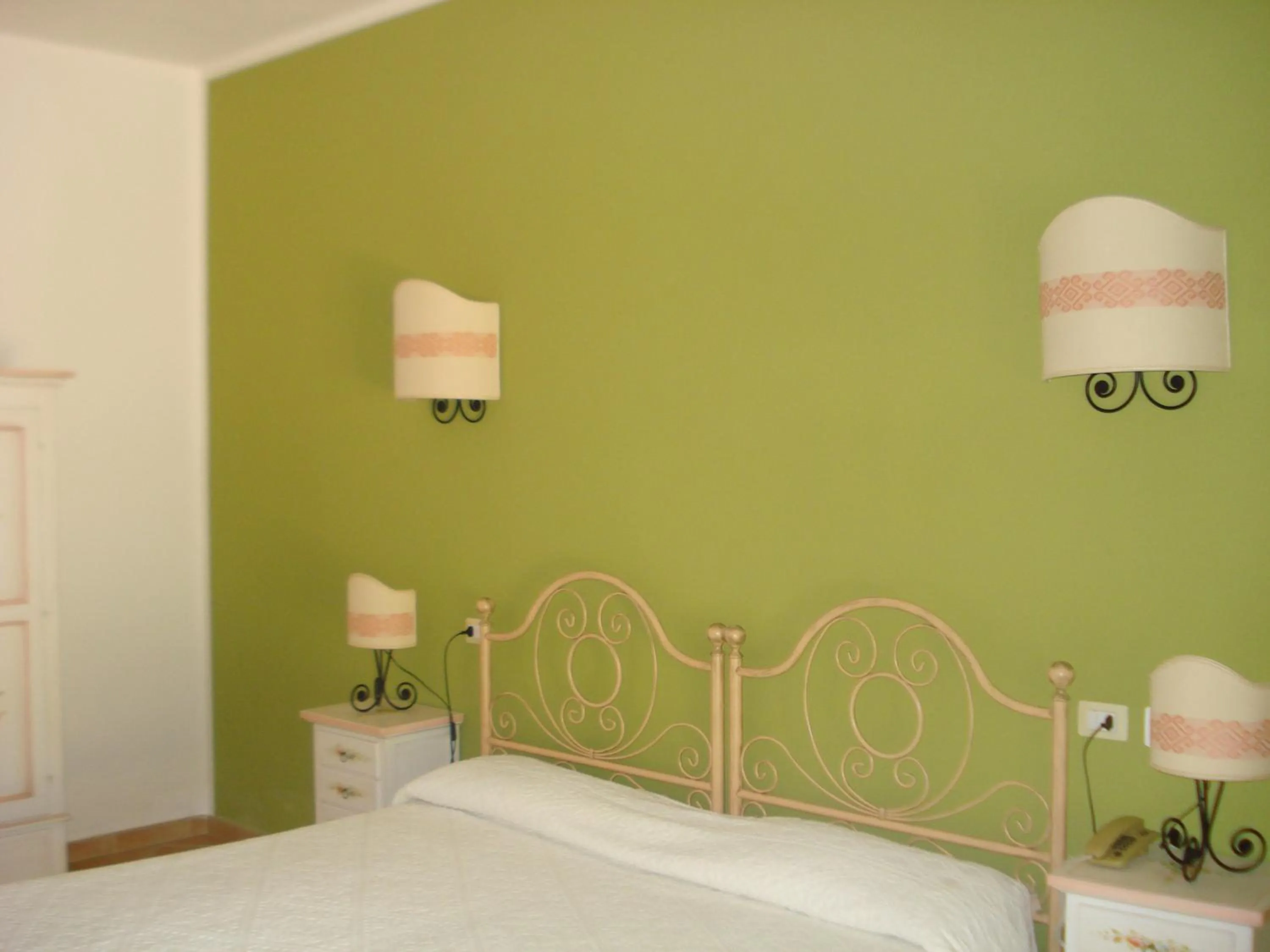 Bed in Hotel Valkarana Country Relais