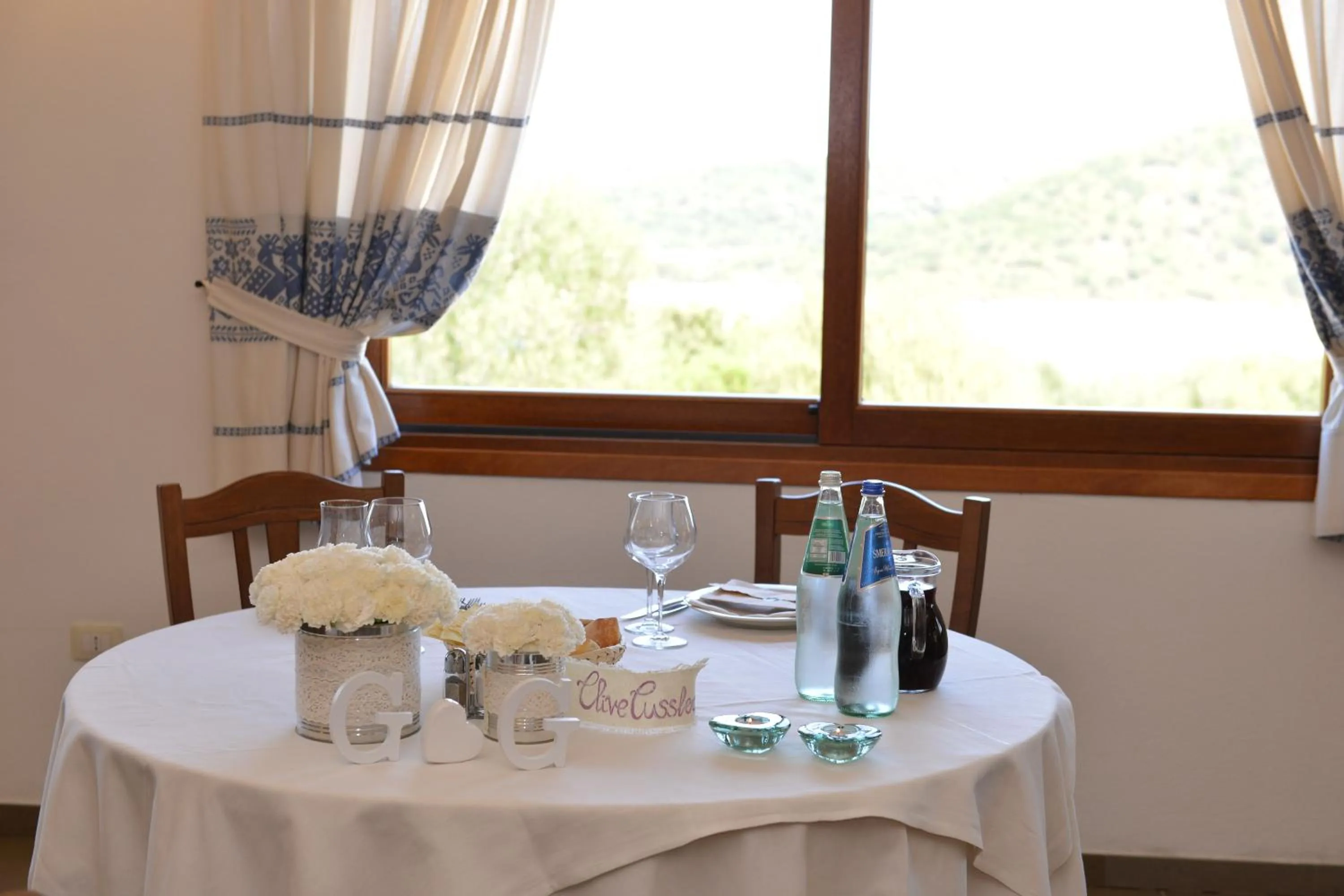 Restaurant/places to eat in Hotel Valkarana Country Relais