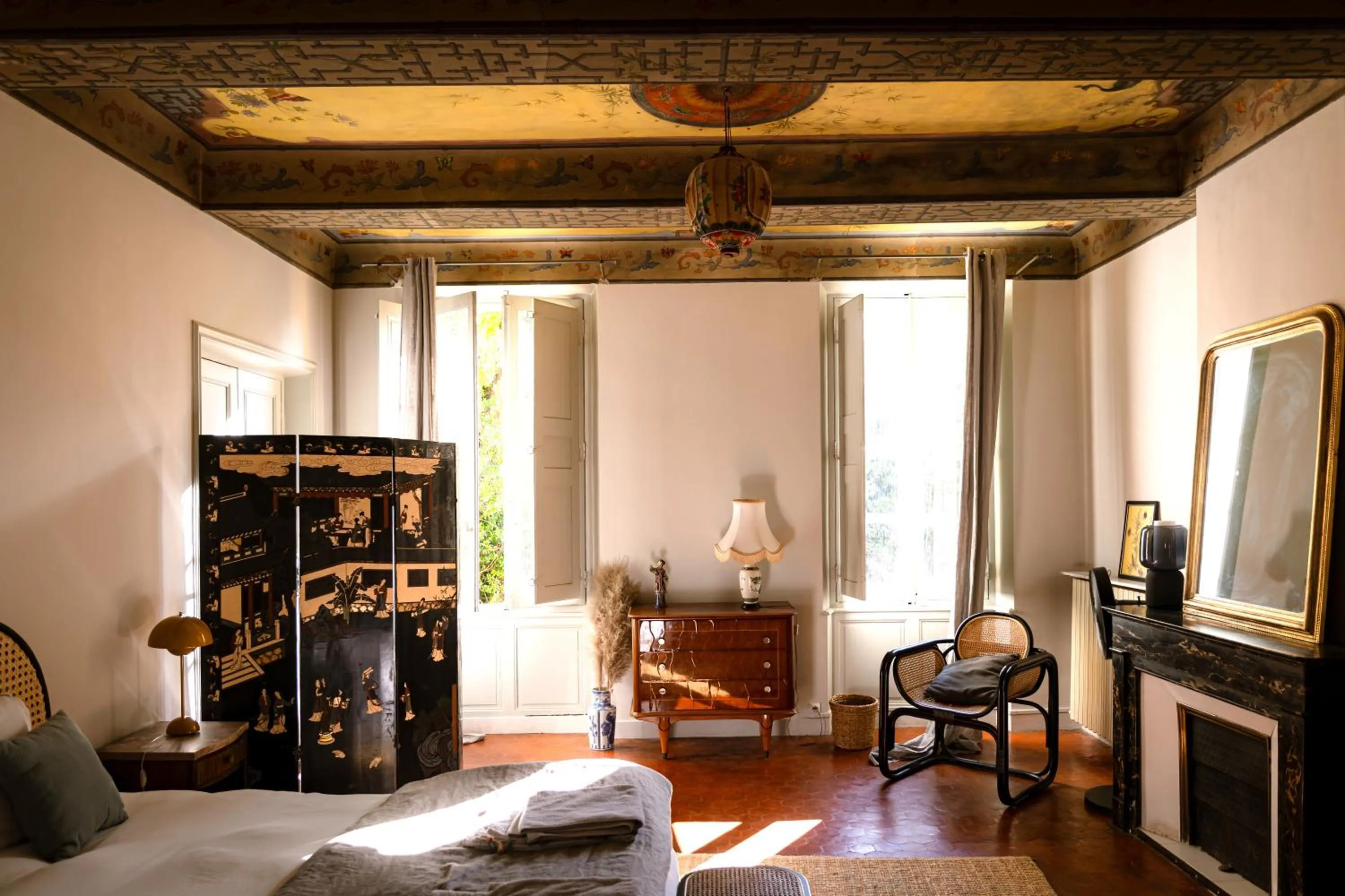 Bedroom, Bed in Maison Sumiane - Maison d hotes et locations avec piscine