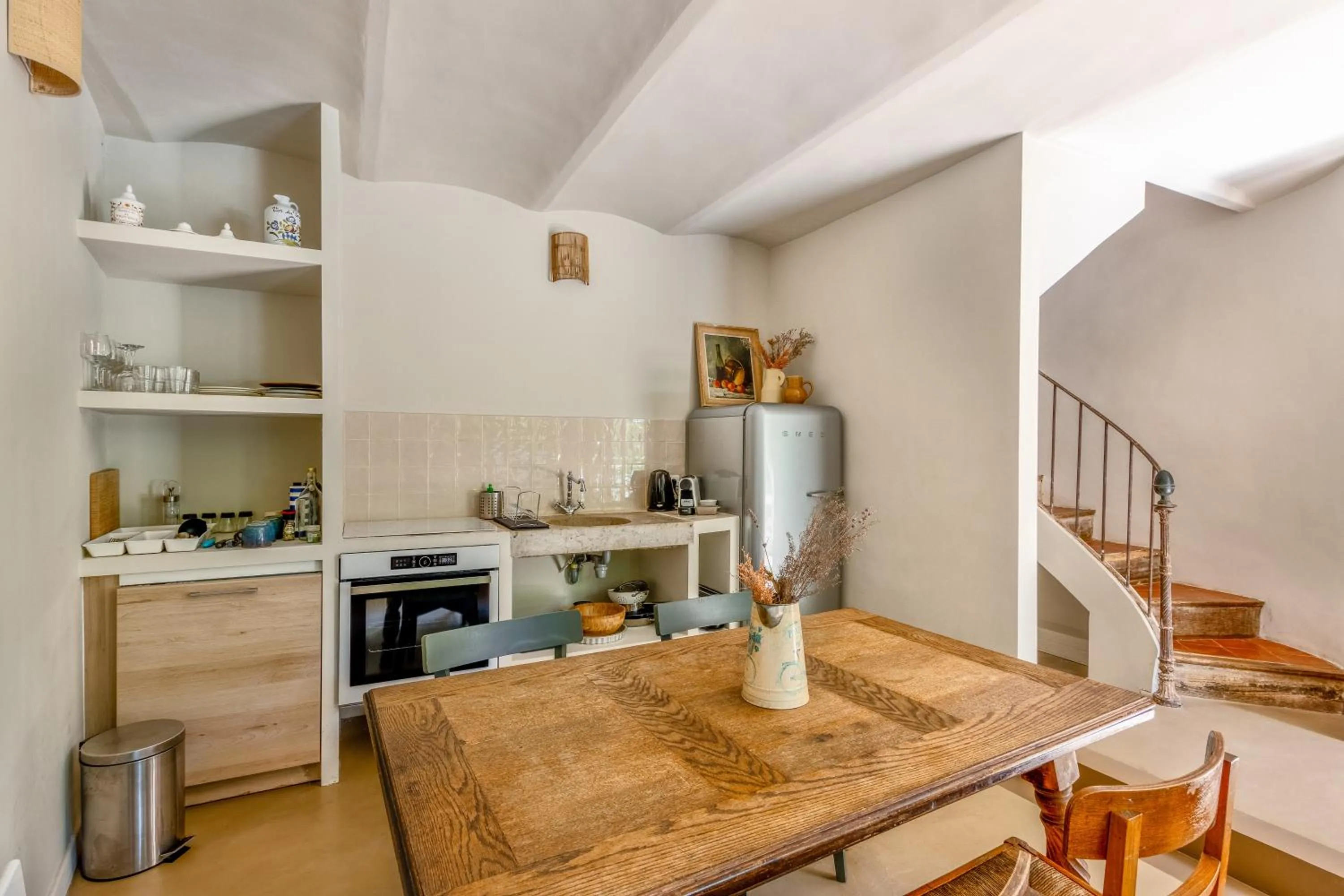 kitchen in Maison Sumiane - Maison d hotes et locations avec piscine