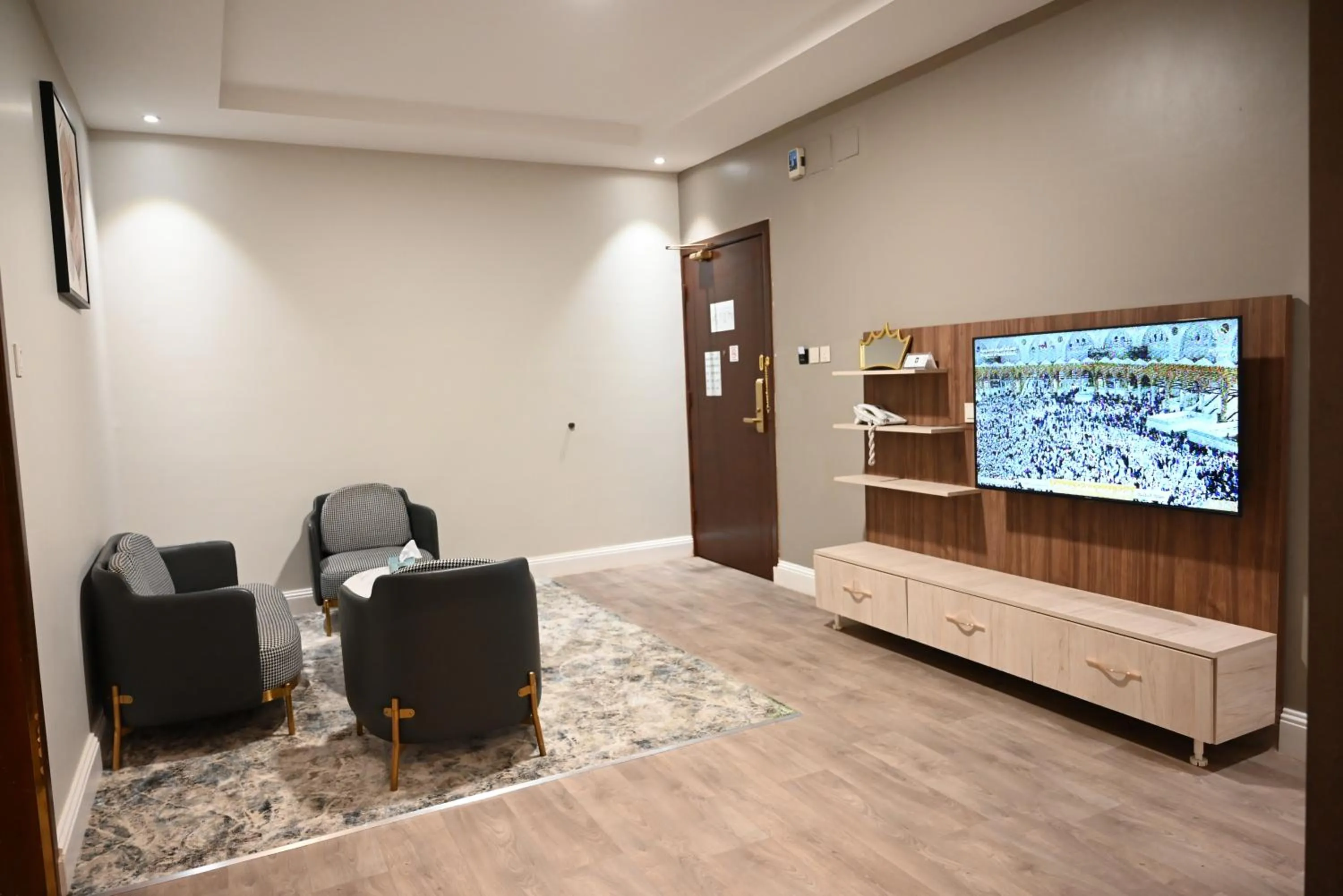 TV and multimedia in Relax Palace Hotel Apartments