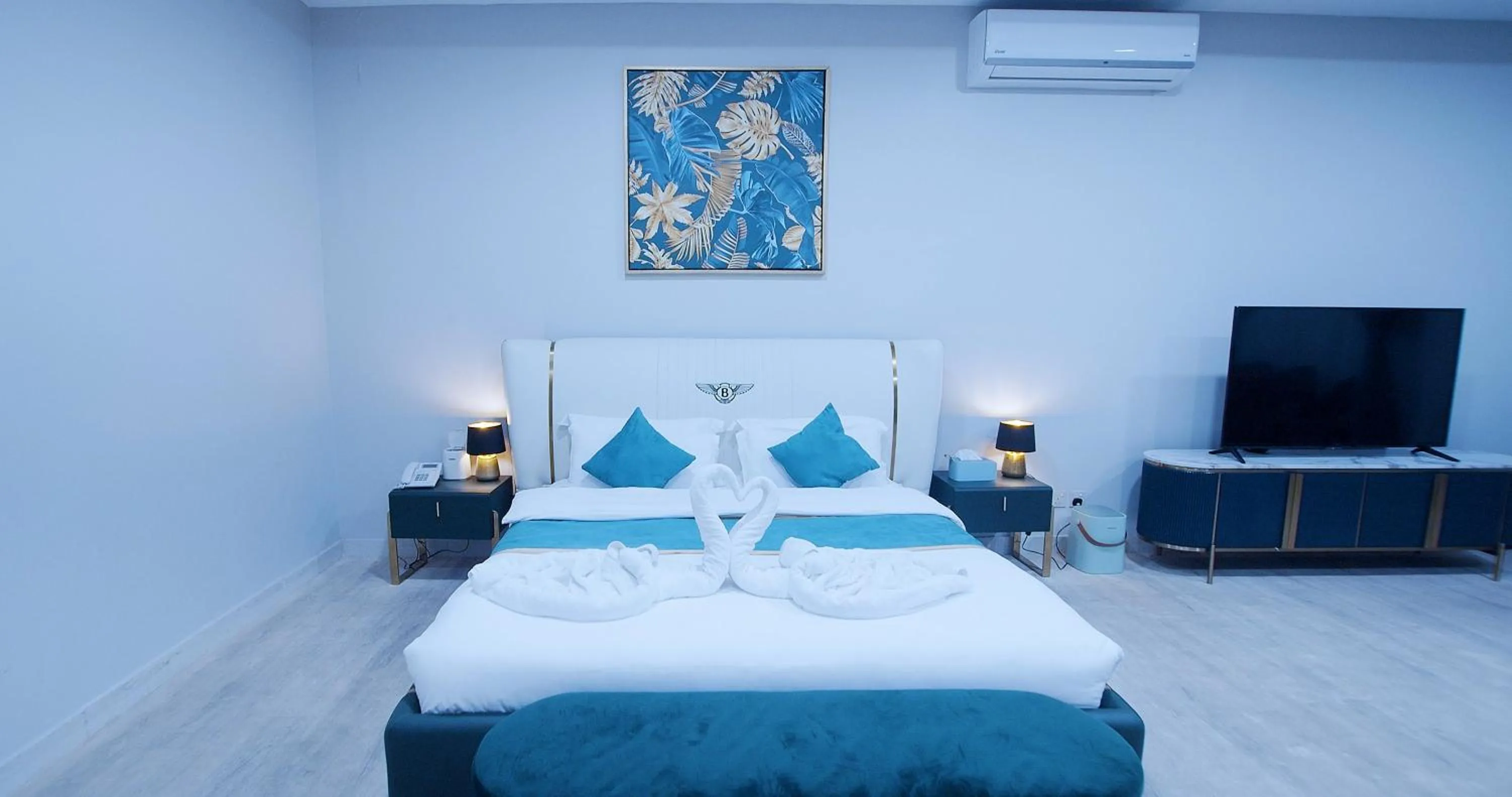 Bed in Relax Palace Hotel Apartments