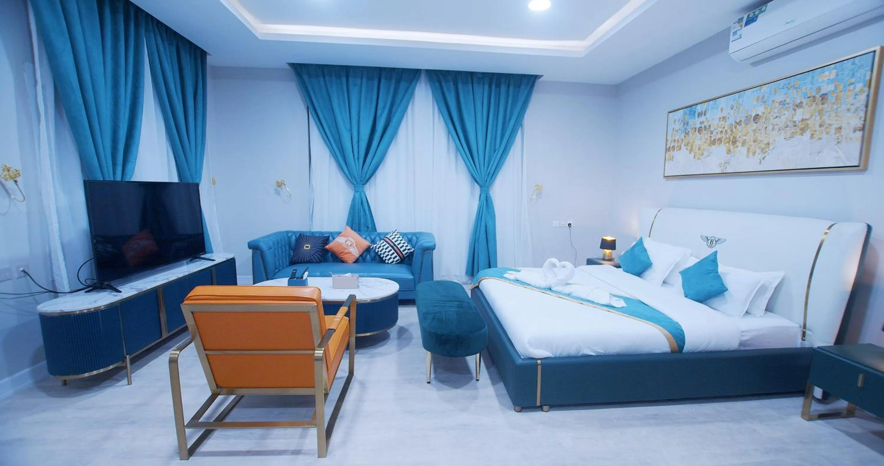 Bed in Relax Palace Hotel Apartments