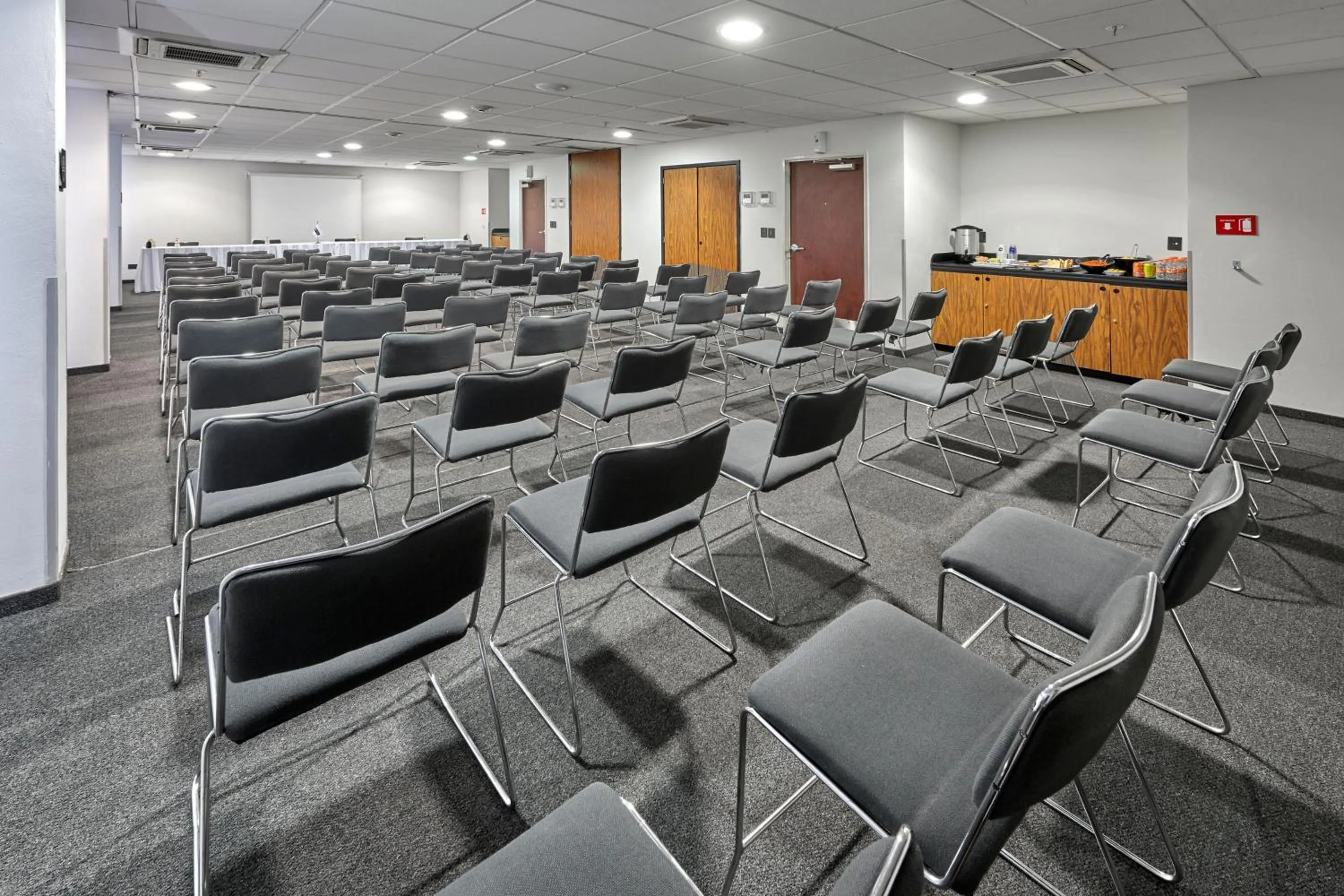 Meeting/conference room in City Express Junior by Marriott Puebla FINSA