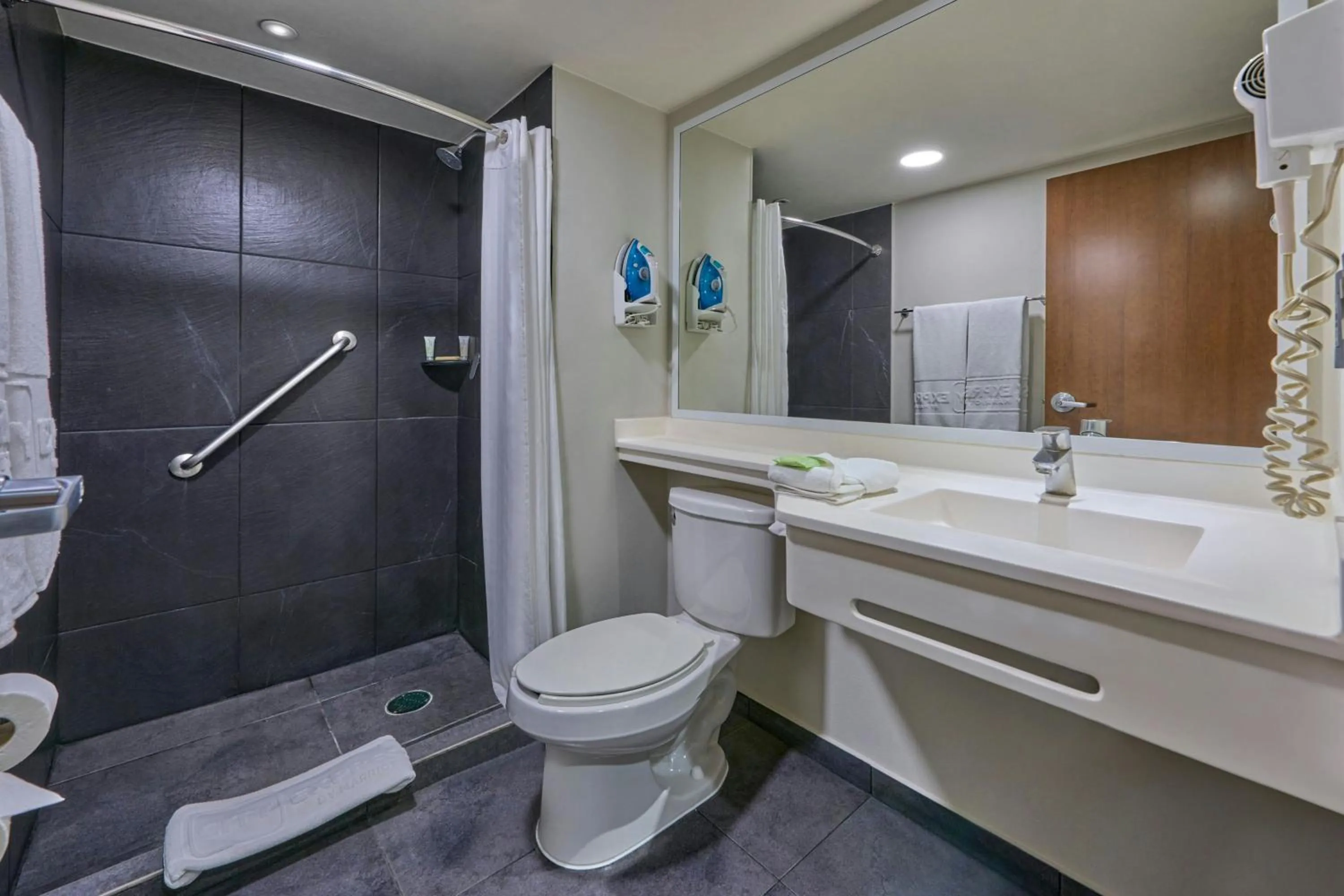 Bathroom in City Express by Marriott La Paz