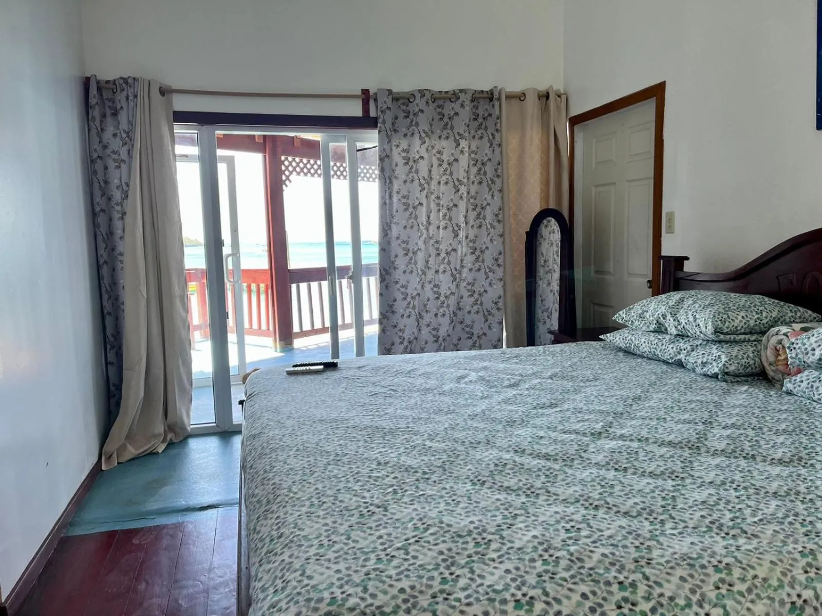 Bed in Fosters West Bay Resort