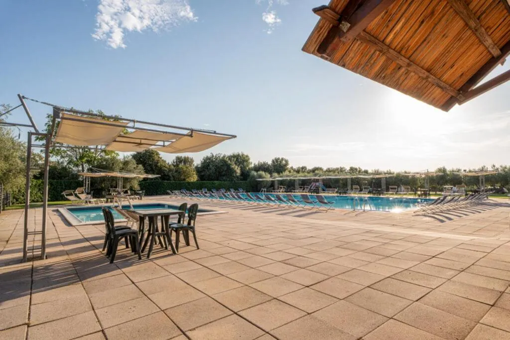 Pool view in Hotel Borgo degli Olivi