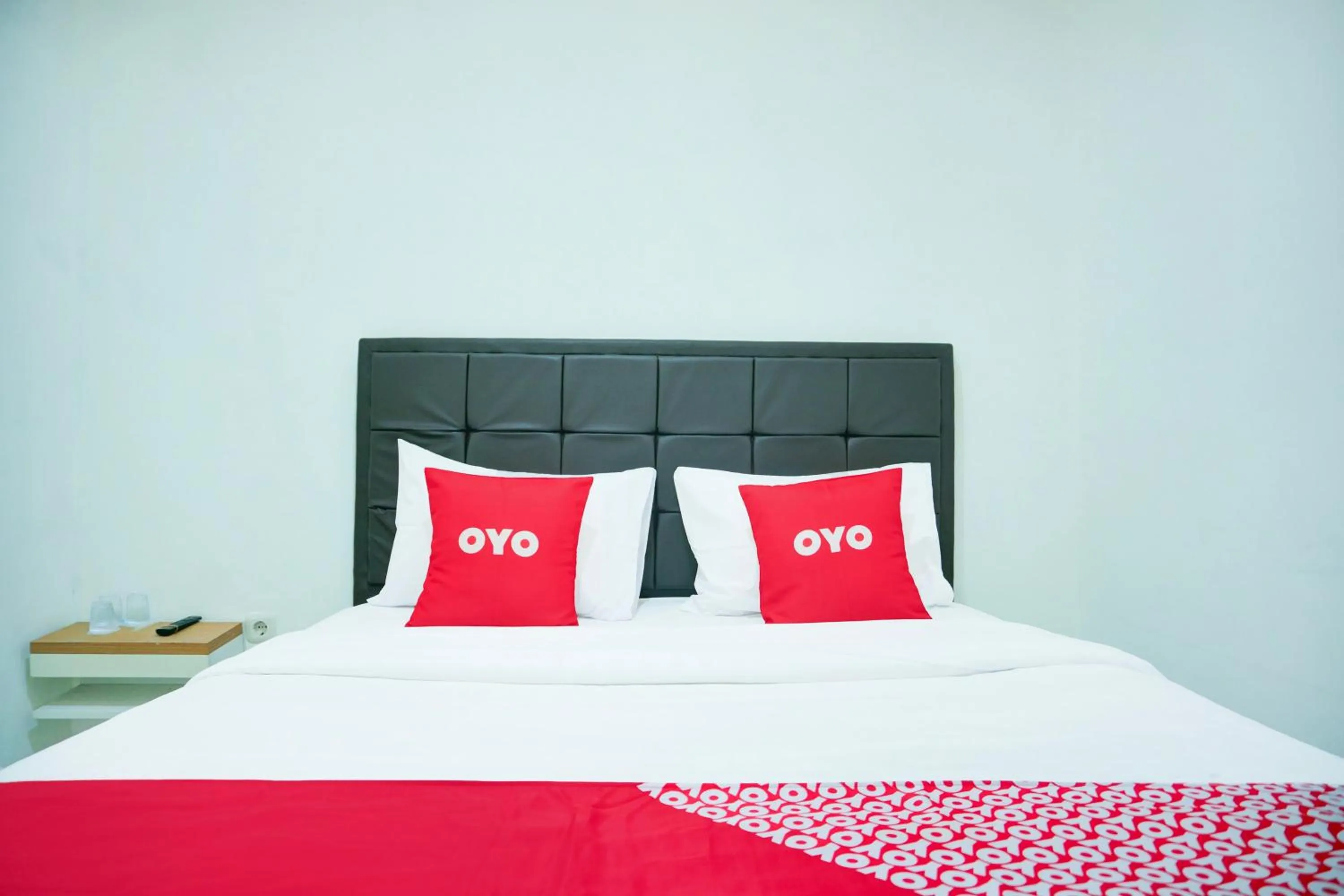 Bedroom, Bed in Hotel O Teluk Betung Near Water Park Lembah Hijau Formerly Kanajiwa Guesthouse 1