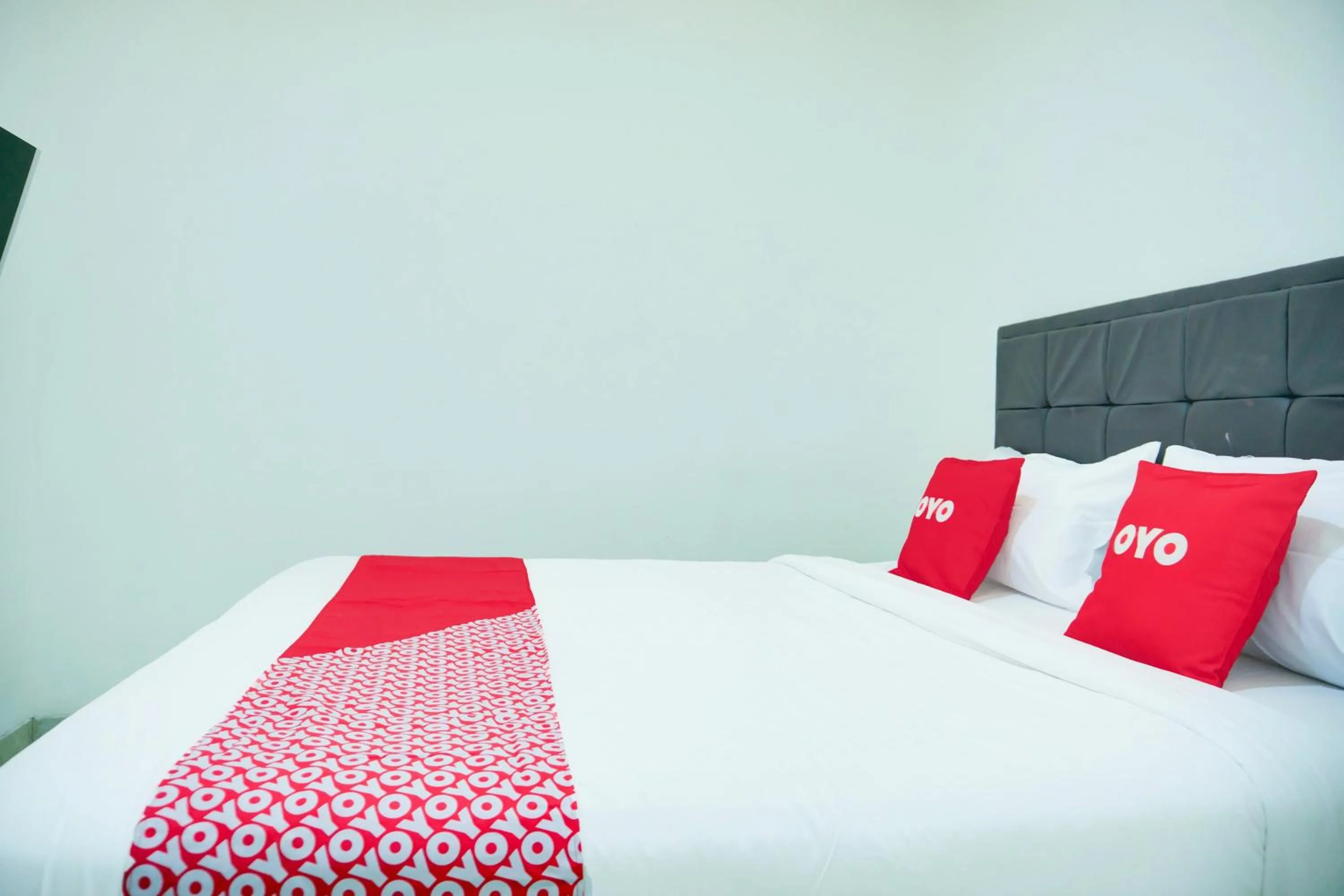 Bedroom, Bed in Hotel O Teluk Betung Near Water Park Lembah Hijau Formerly Kanajiwa Guesthouse 1