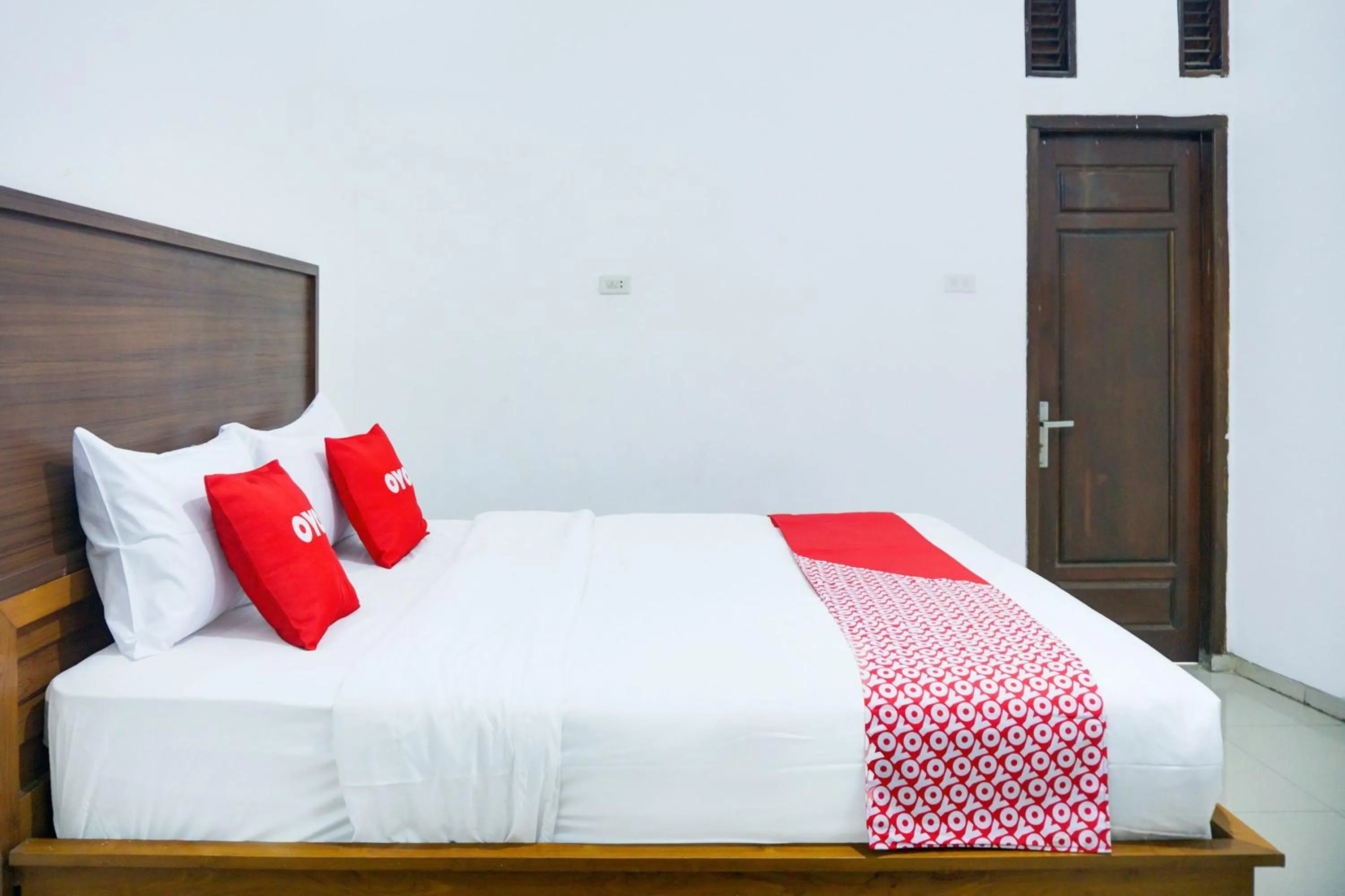 Bedroom, Bed in Hotel O Teluk Betung Near Water Park Lembah Hijau Formerly Kanajiwa Guesthouse 1