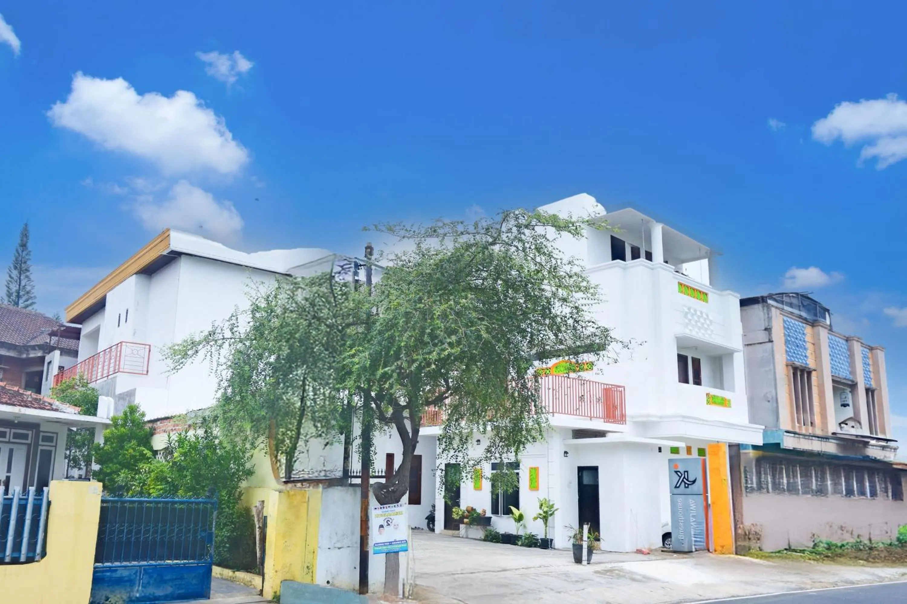 Facade/entrance in Hotel O Teluk Betung Near Water Park Lembah Hijau Formerly Kanajiwa Guesthouse 1
