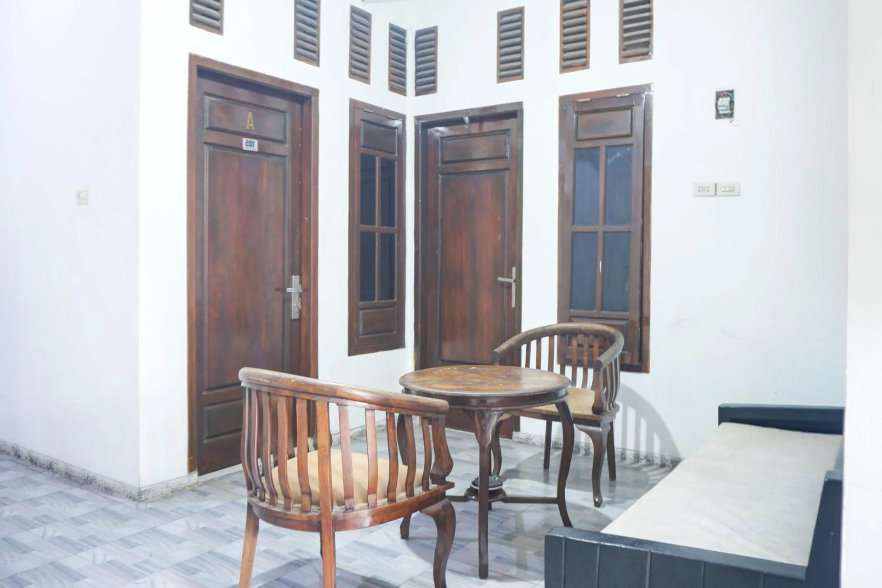 Seating area in Hotel O Teluk Betung Near Water Park Lembah Hijau Formerly Kanajiwa Guesthouse 1