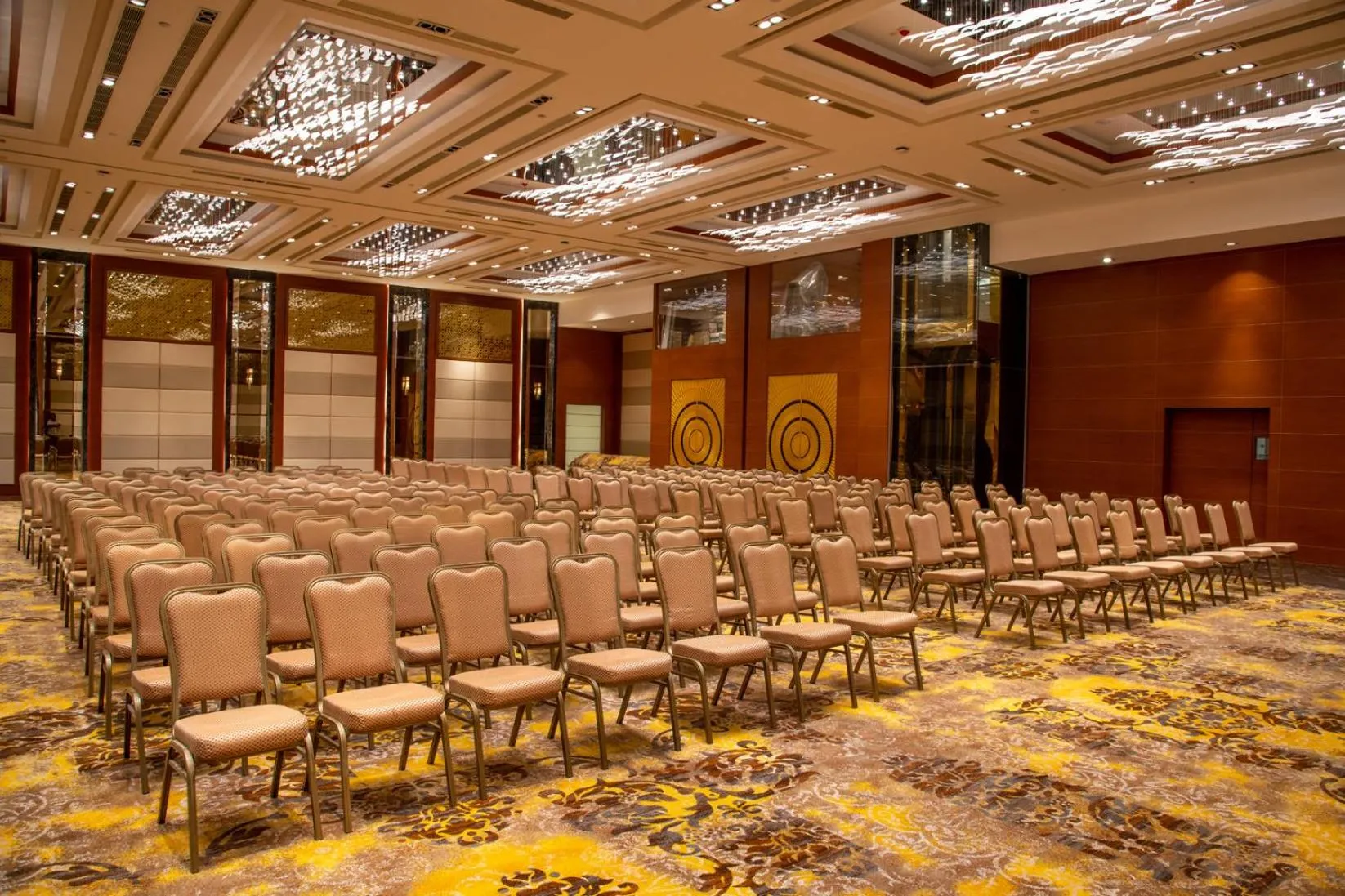 Banquet/Function facilities in KAY-EM Spectra Hotel