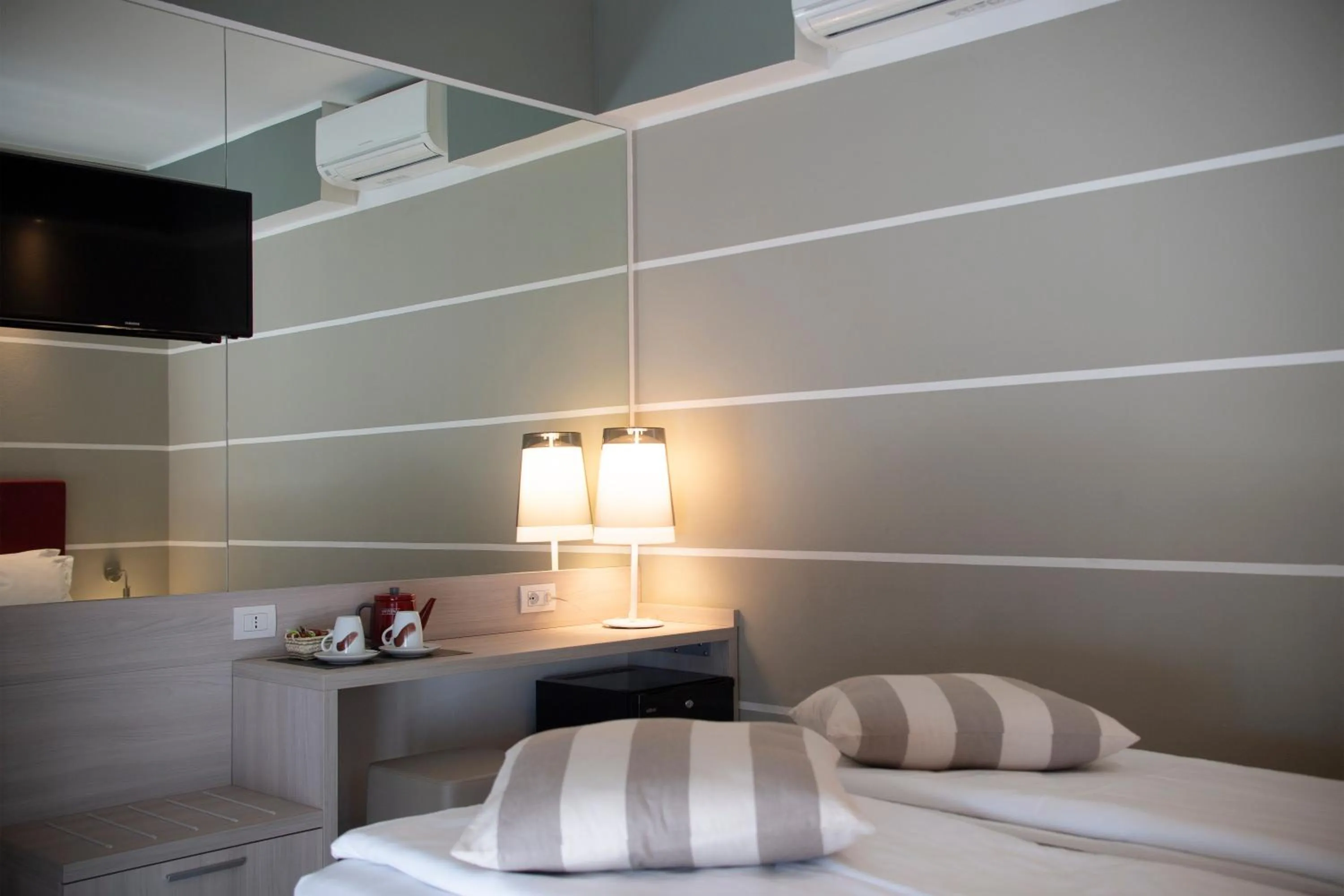 Decorative detail, Bed in Hotel Imperial ***S