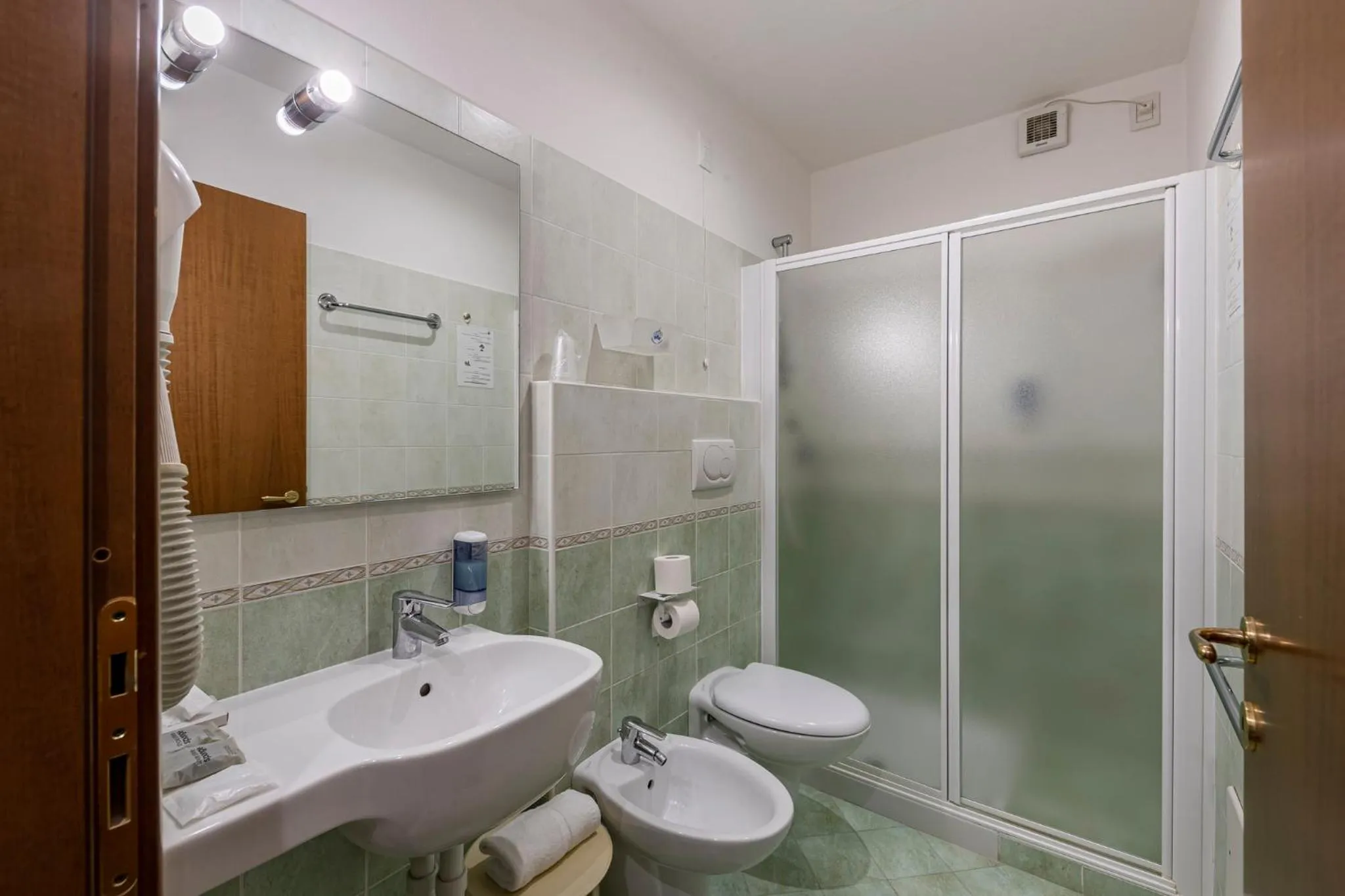 Bathroom in Hotel Imperial ***S