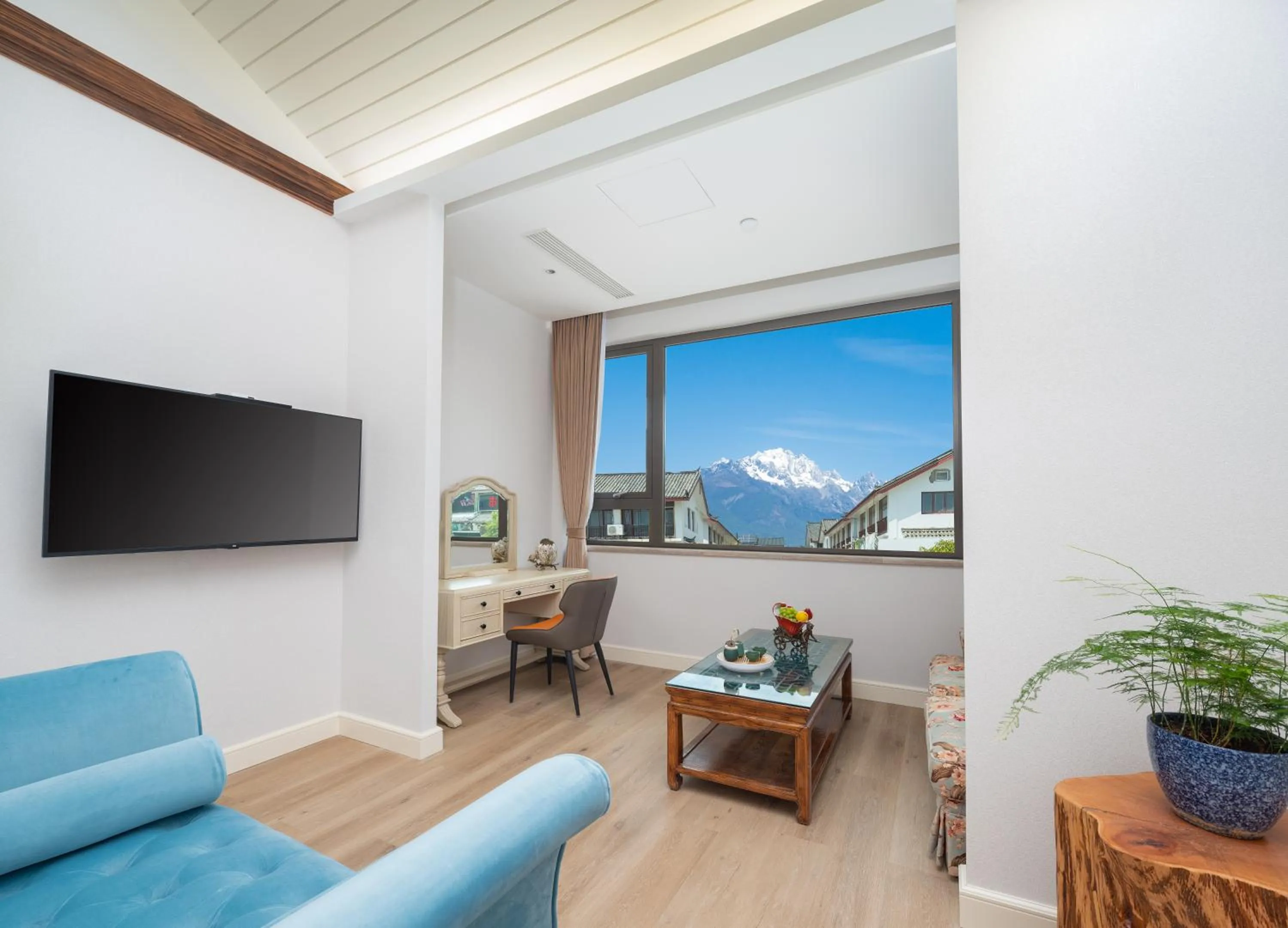 Mountain view in Huama SSAW Hotel Lijiang