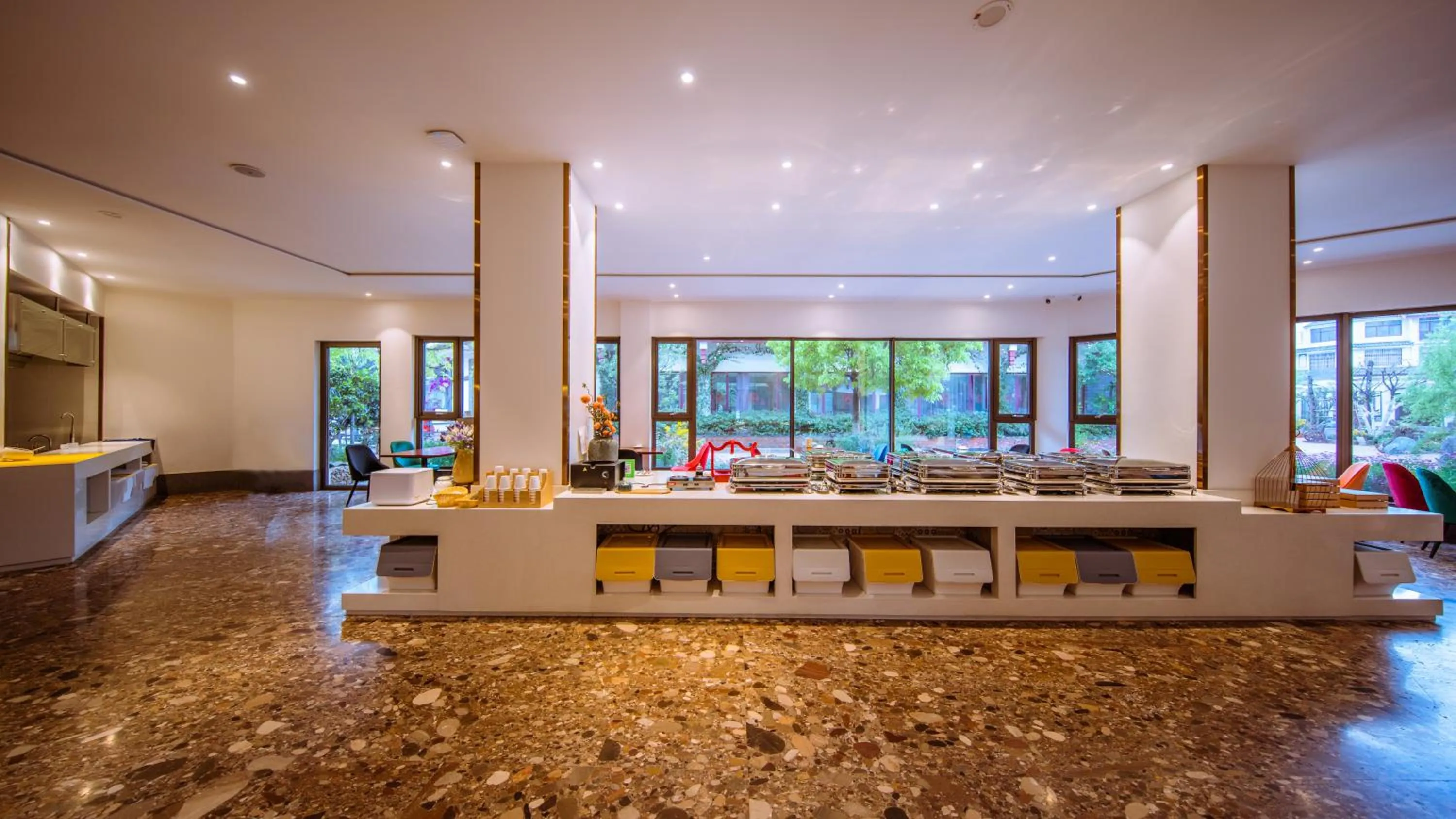 Restaurant/places to eat in Huama SSAW Hotel Lijiang