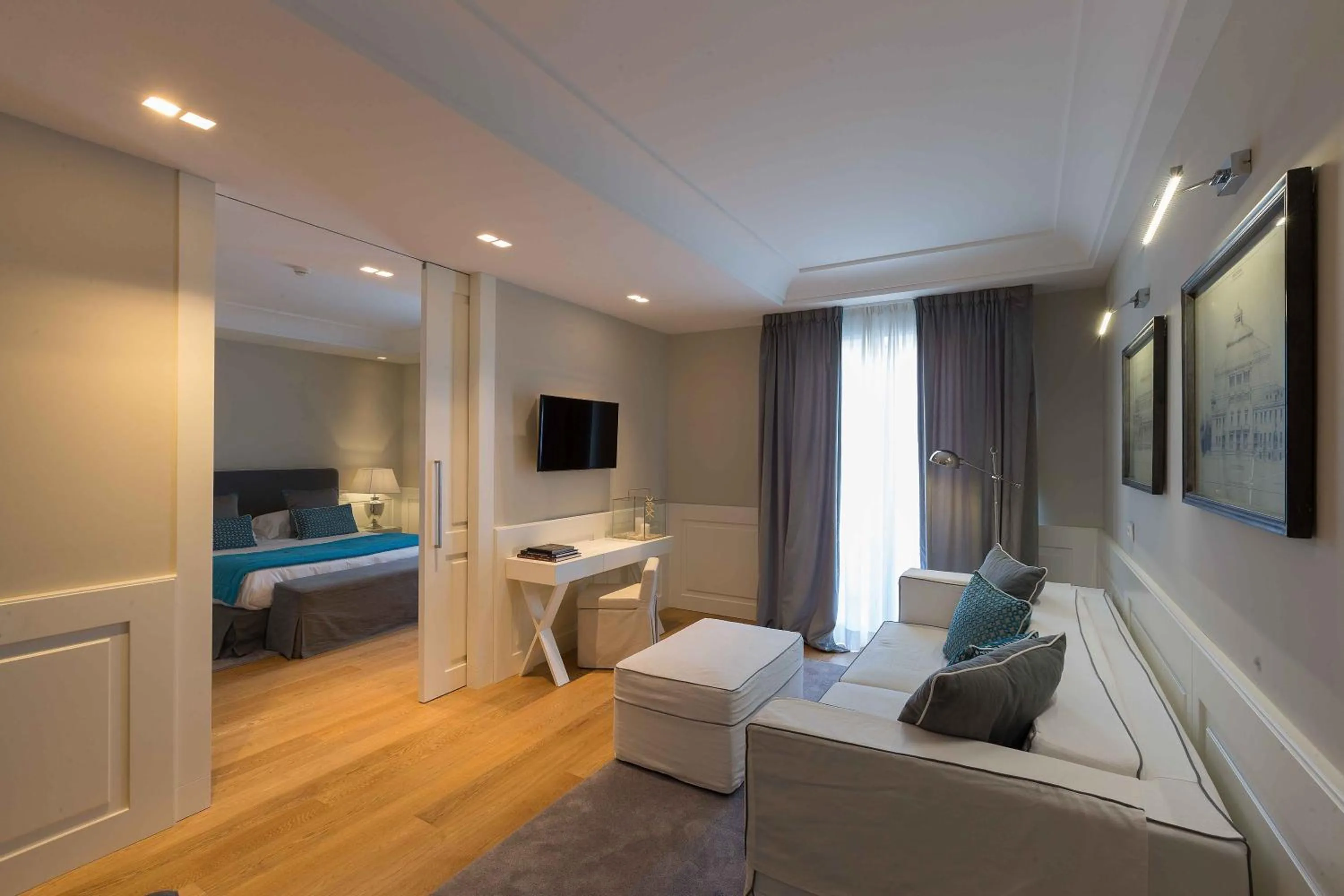 Seating area, Bed in Hotel Lungomare