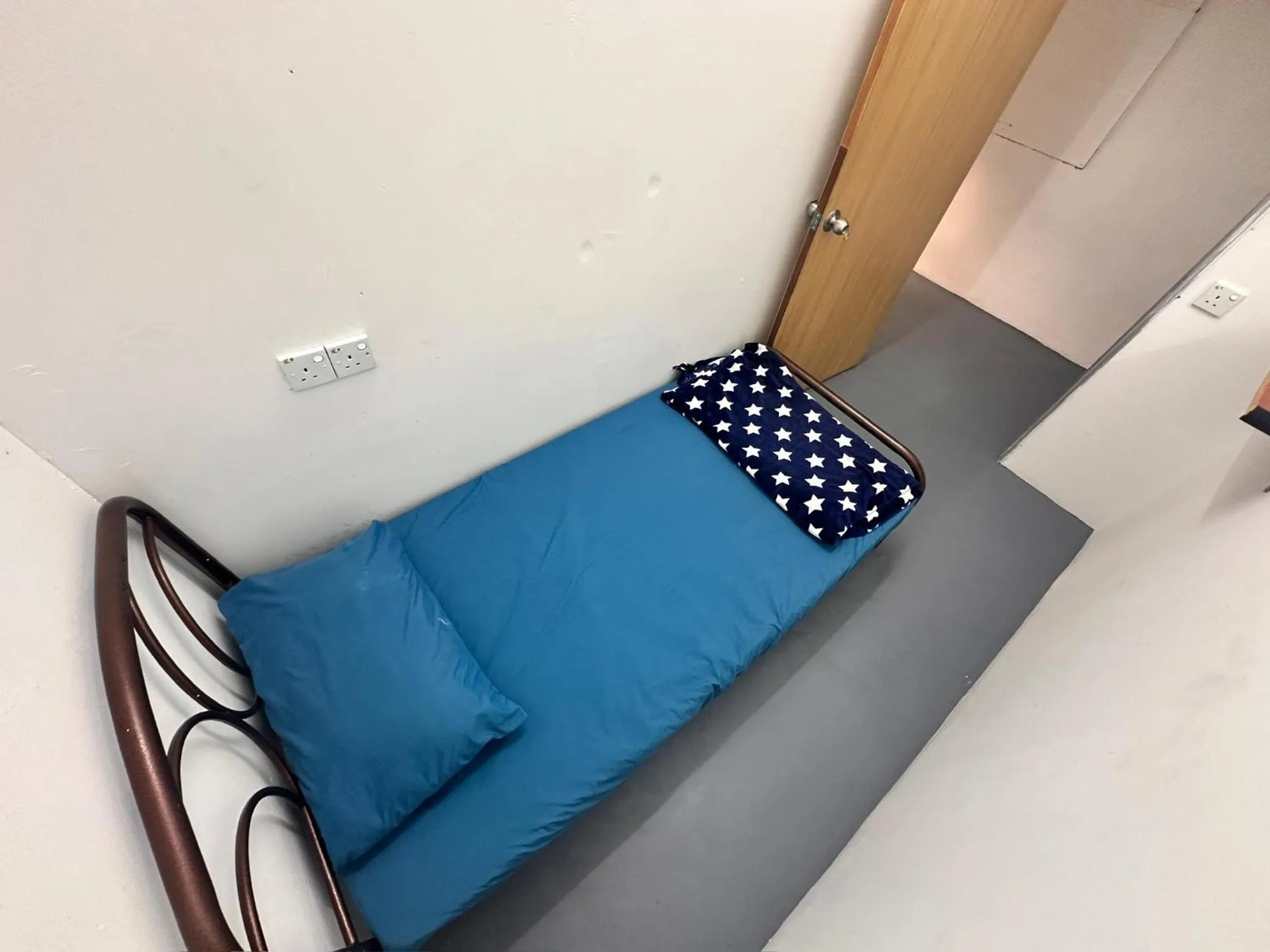 Bed in Jiaxin Dormitory - Puteri Wangsa 家馨旅舍