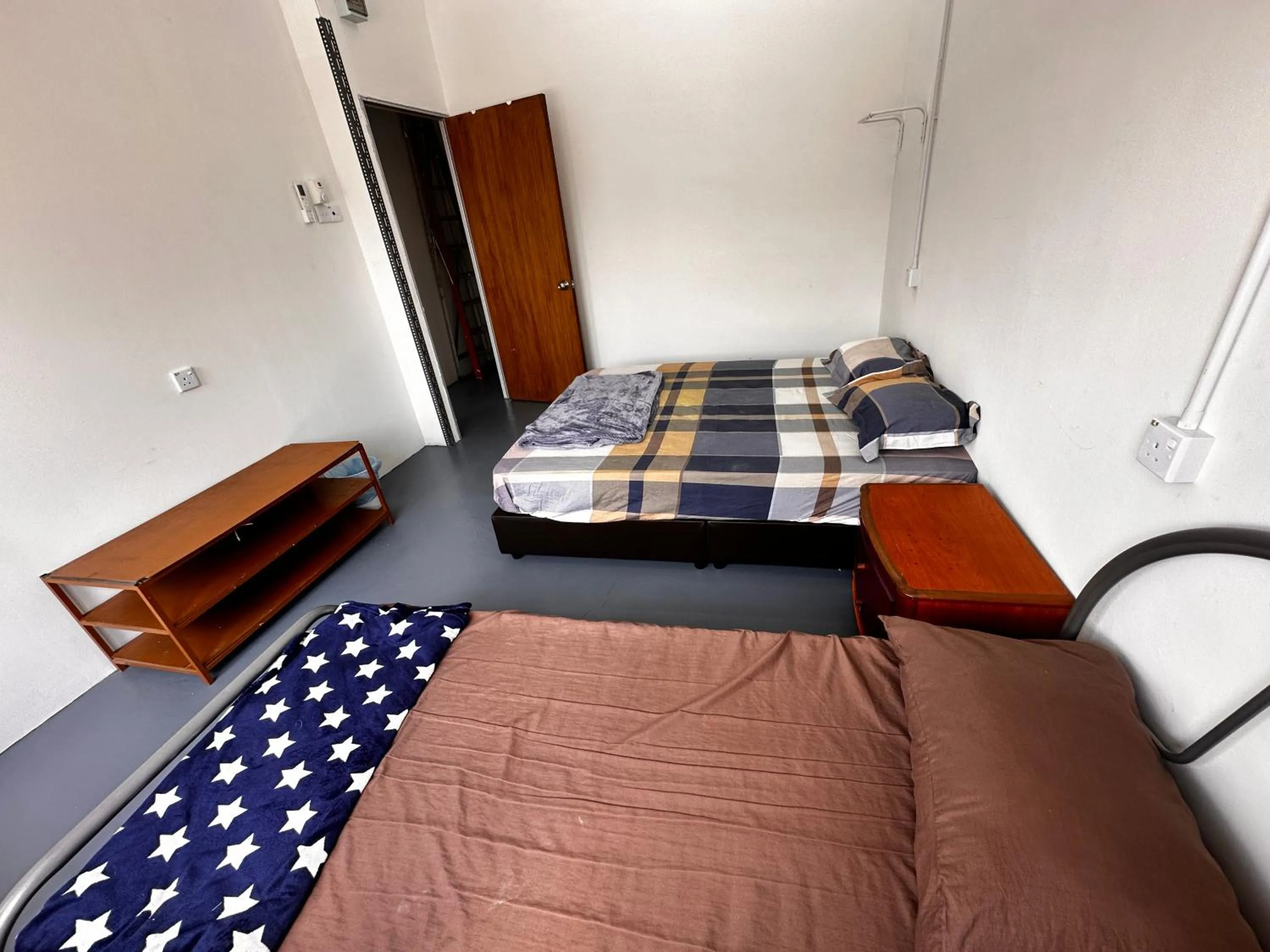 Bed in Jiaxin Dormitory - Puteri Wangsa 家馨旅舍