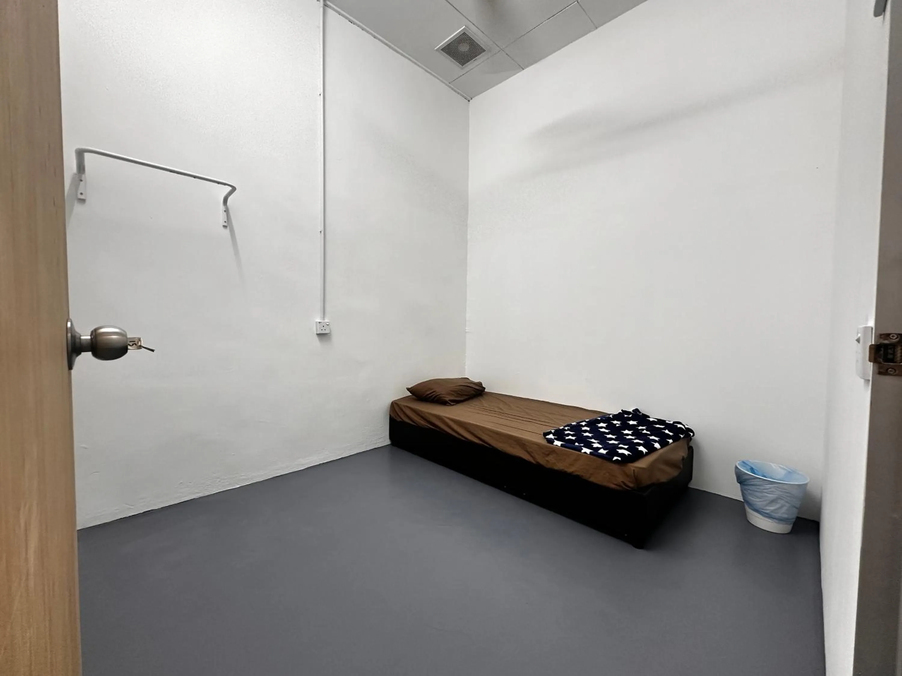 Bed in Jiaxin Dormitory - Puteri Wangsa 家馨旅舍