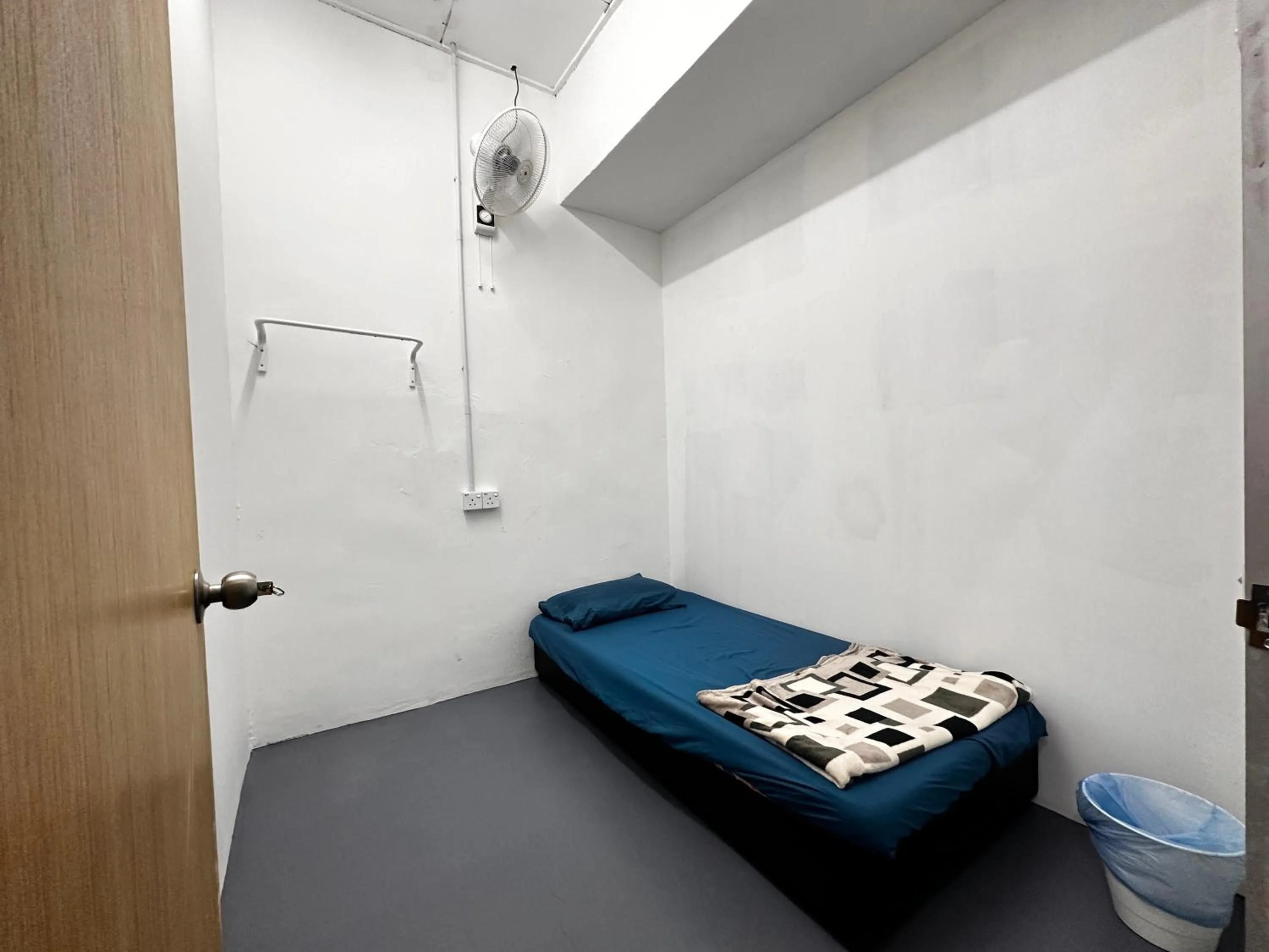 Photo of the whole room, Bed in Jiaxin Dormitory - Puteri Wangsa 家馨旅舍