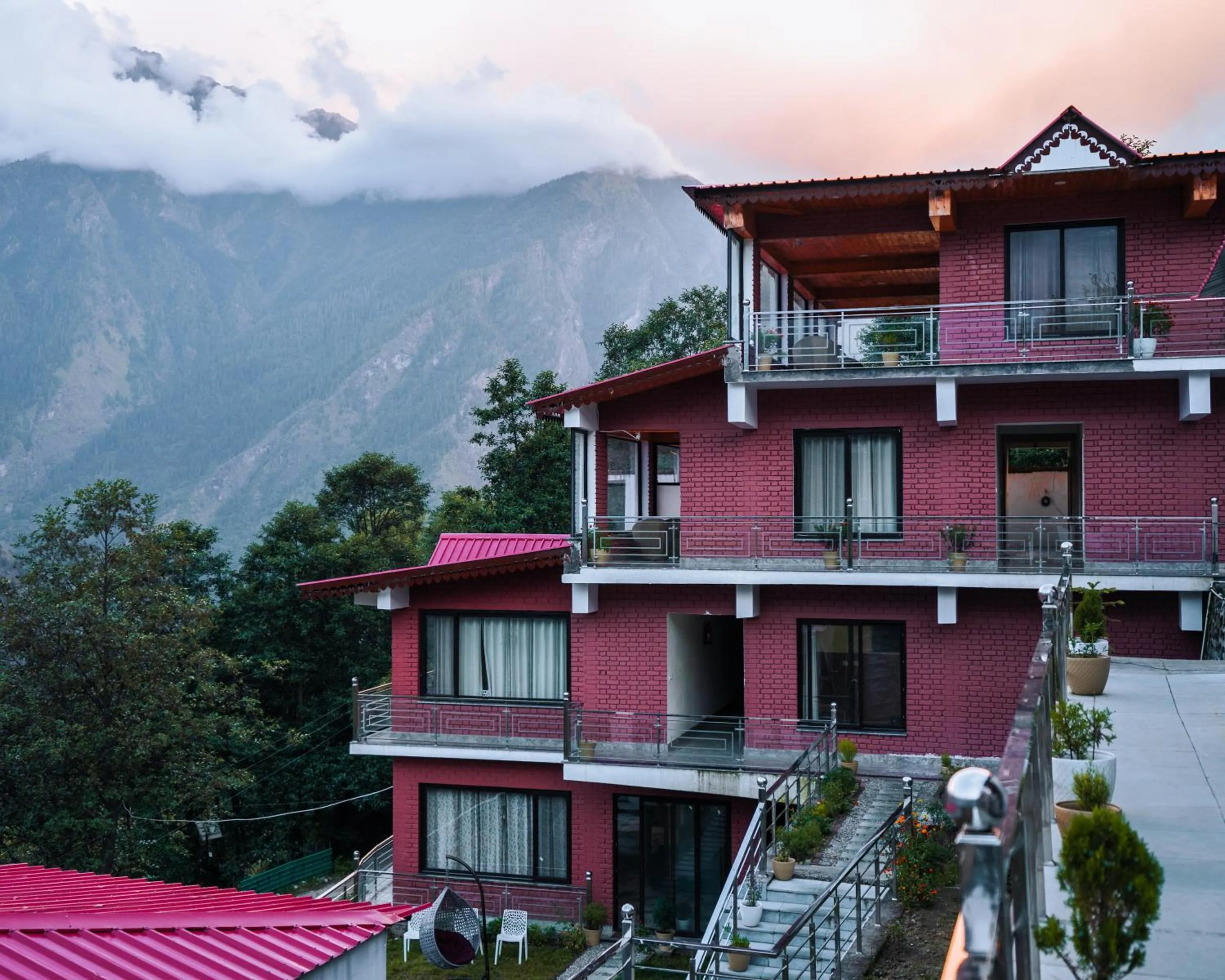 Aaryam Resort, Auli