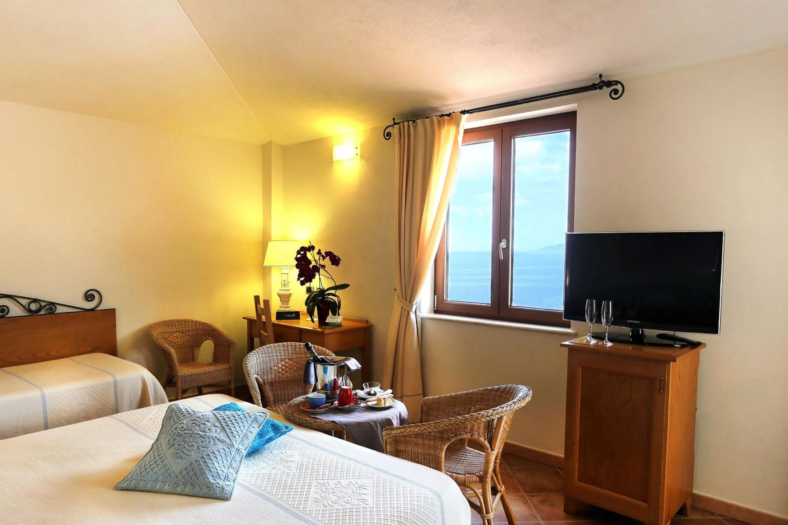 Hotel Villa Gustui Maris